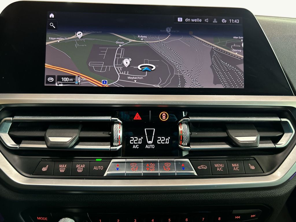 BMW 330e M Sport - Samsaru's Car Outlet