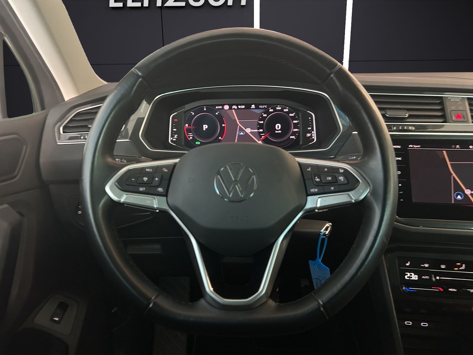 Volkswagen Tiguan TDI Elegance DSG 4M Matrix Navi ACC AHK S