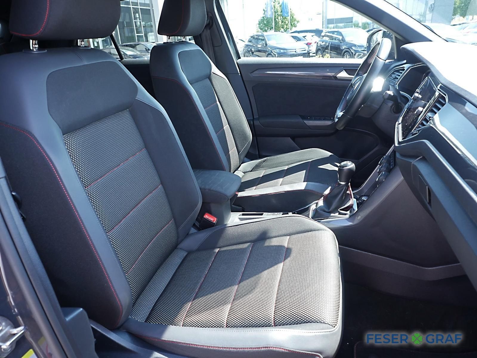 Volkswagen T-Roc Sport R-Line 1.5 TSI - Samsaru's Car Outlet