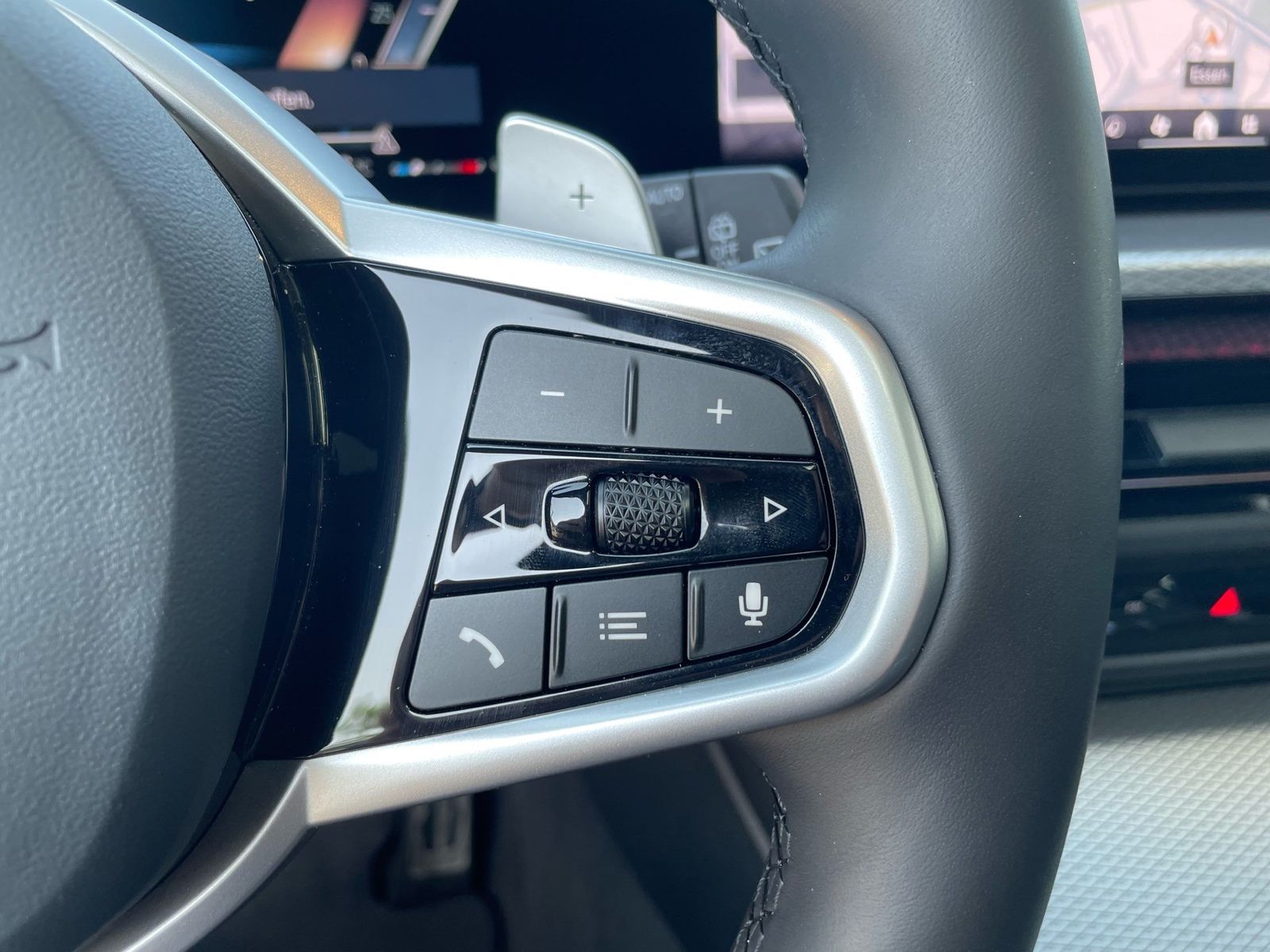 BMW 320d Touring M Sport || Pano Head-Up HiFi 360°