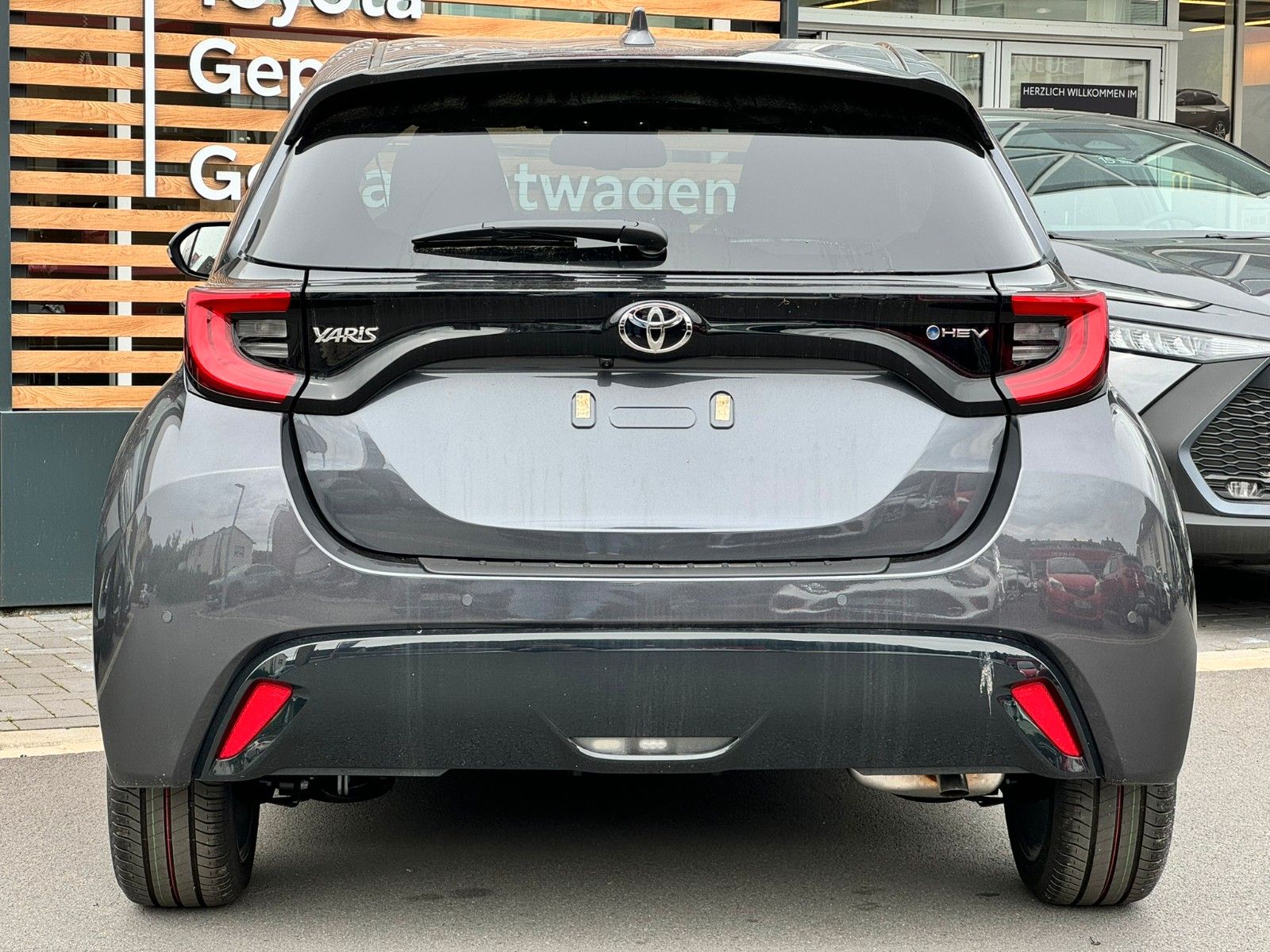 Toyota Yaris Hybrid Style | Leder | Kamera | PDC | LED