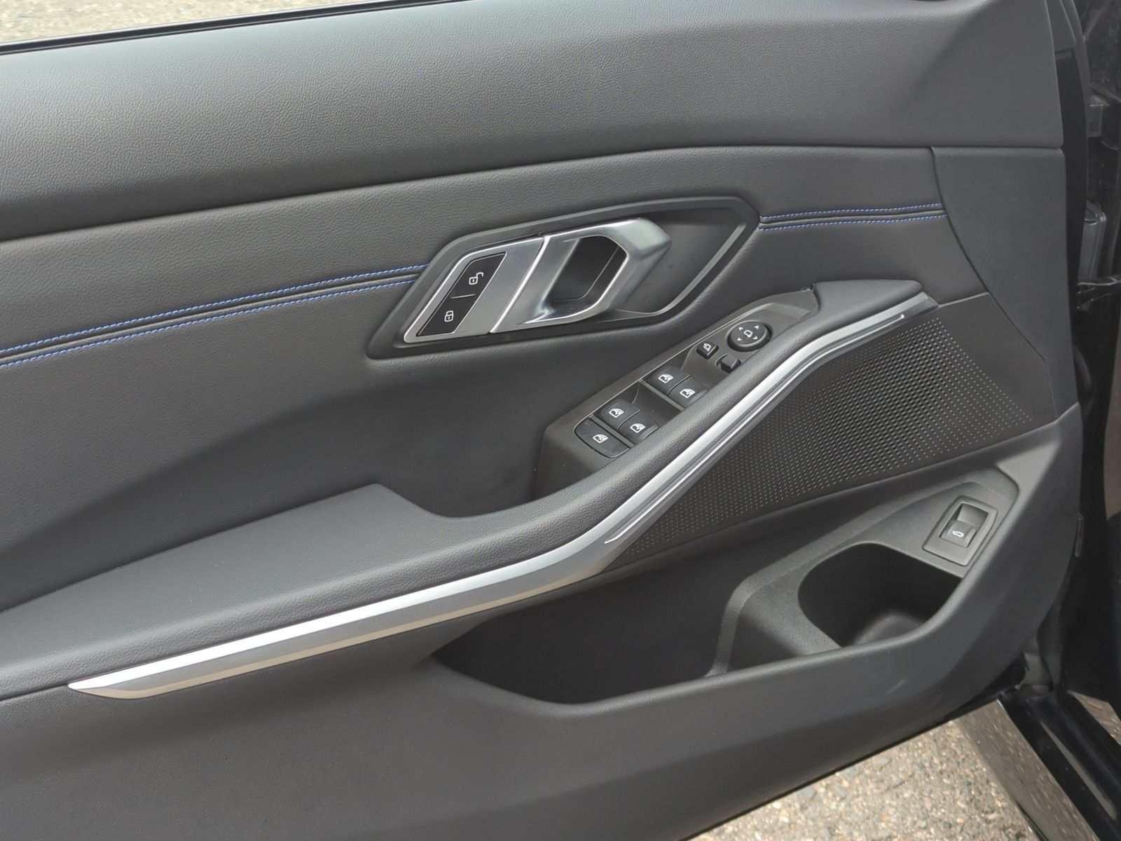 BMW 320d xDrive M Sport - Samsaru's Car Outlet