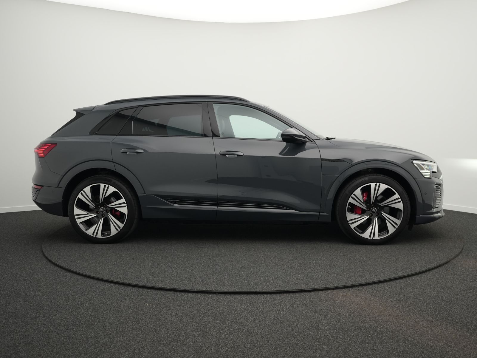 Audi Q8 e-tron 50 quattro 2x S line*Opt.schw*PANO*AHK
