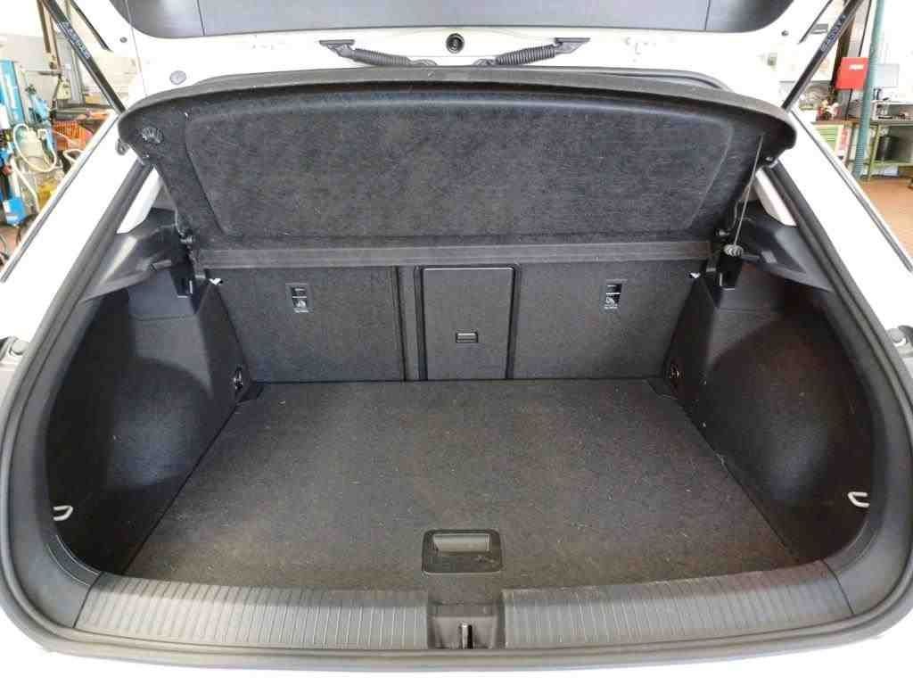 Volkswagen T-Roc 1.0 TSI MOVE - Samsaru's Car Outlet