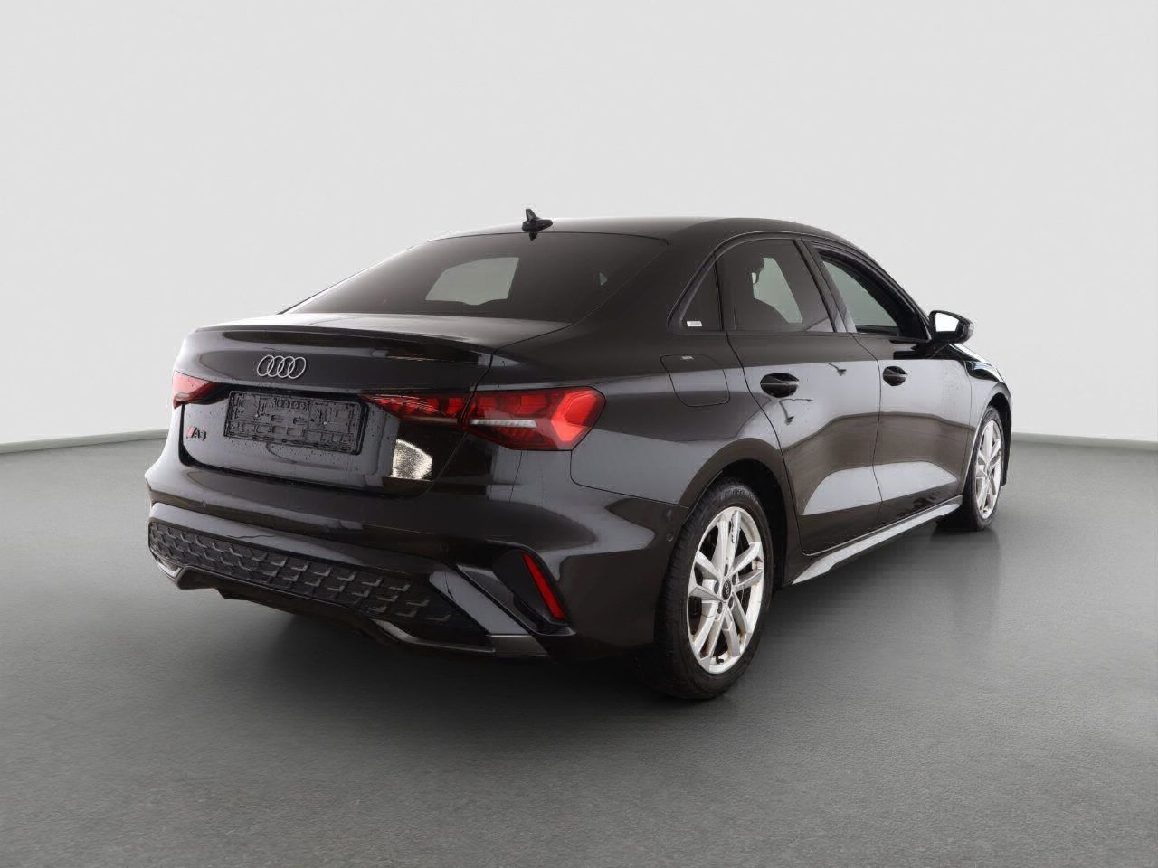 Audi A3 Limousine S line 30 TFSI S tronic - Samsaru's Car Outlet