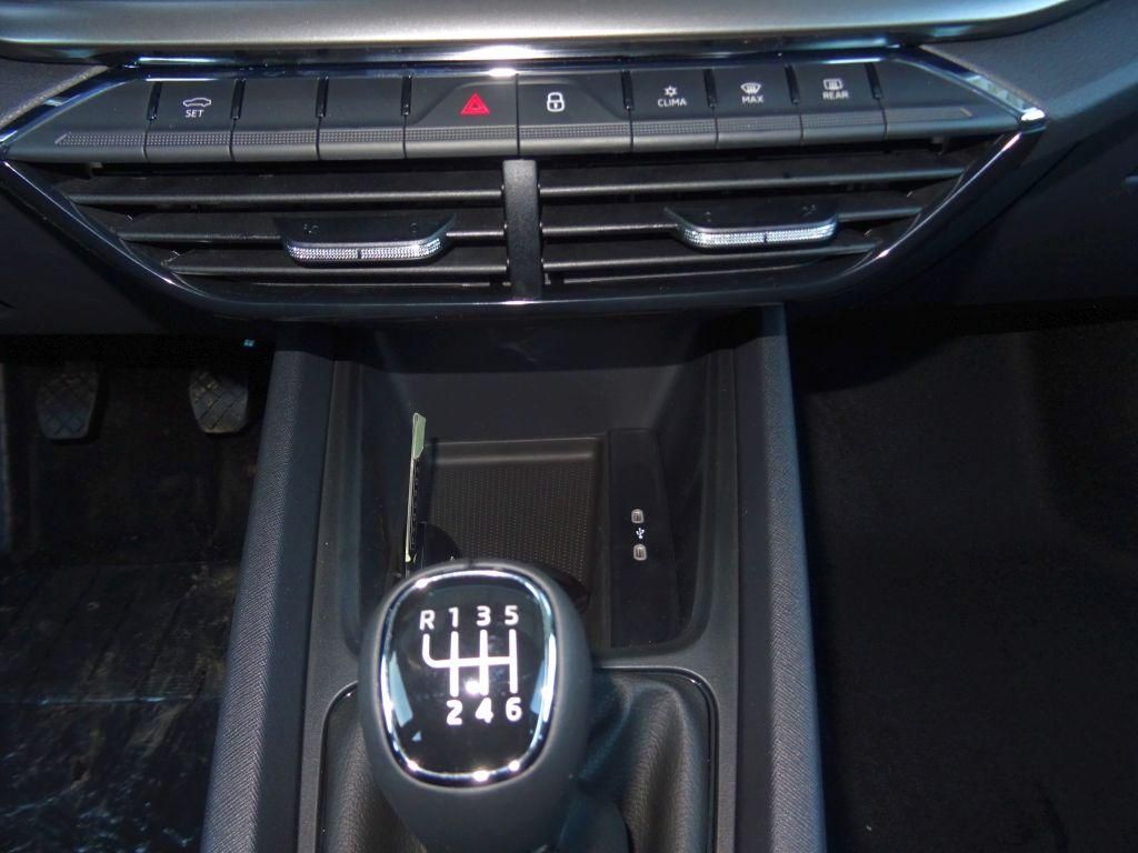 Skoda Octavia Combi 1.0 TSI - Samsaru's Car Outlet