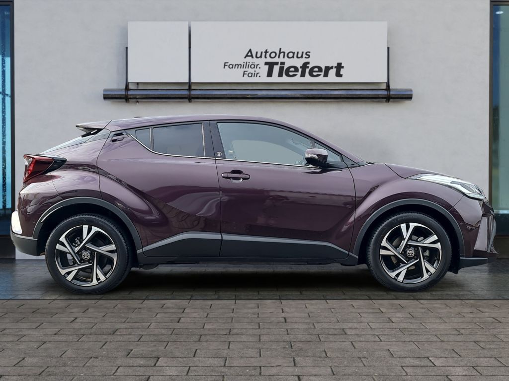 Toyota C-HR Hybrid - Samsaru's Car Outlet