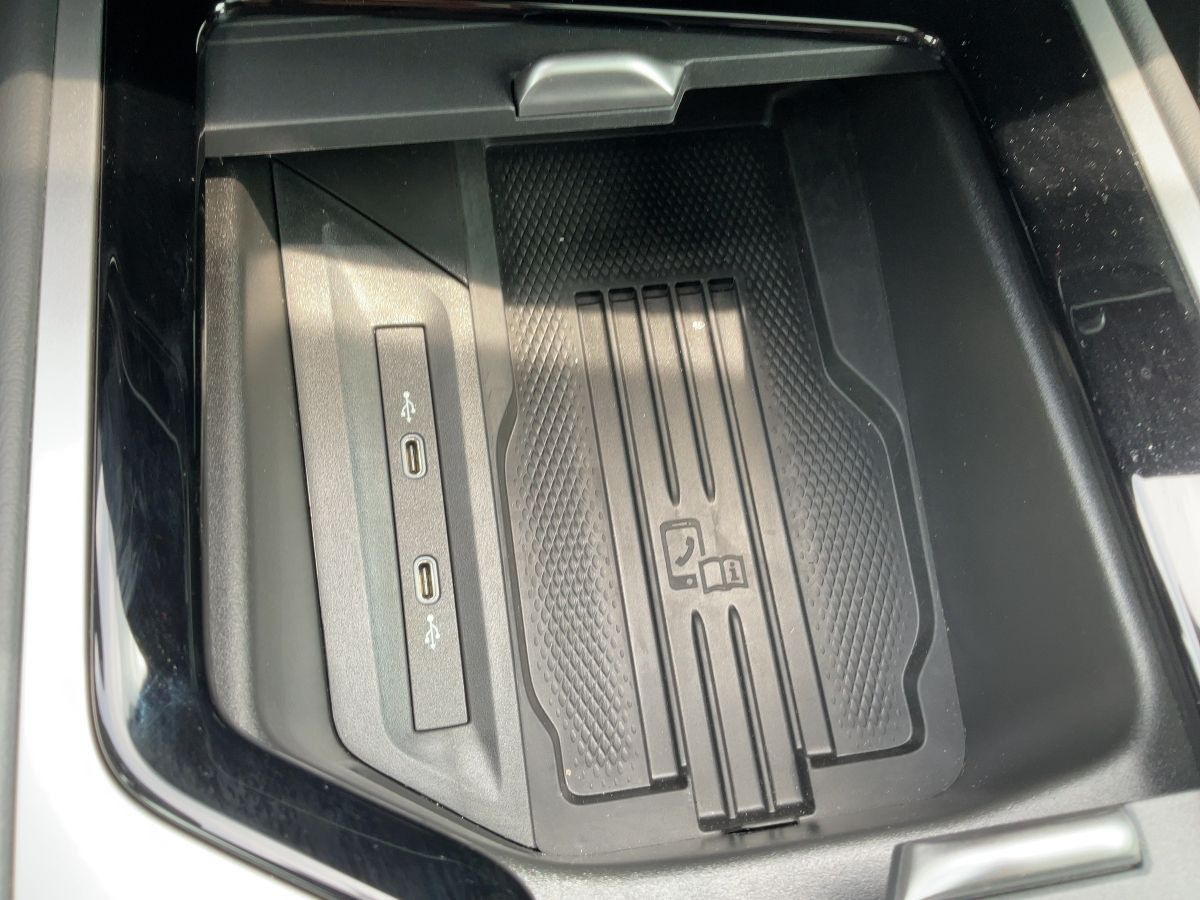 Volkswagen Passat Variant 1.5 eHYBRID R-LINE 5JG+AHK+PANO