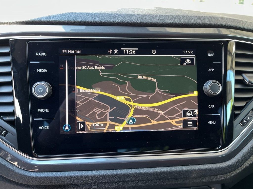 Volkswagen T-Roc 1.5 TSI DSG Sport R-Line - Samsaru's Car Outlet