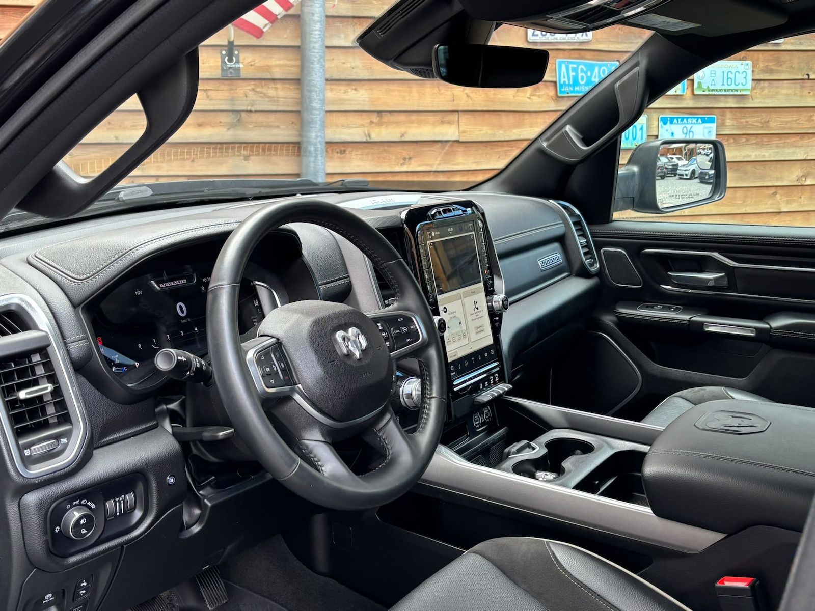 Dodge RAM 1500 Laramie Night Rambox 360° Alpine LPG