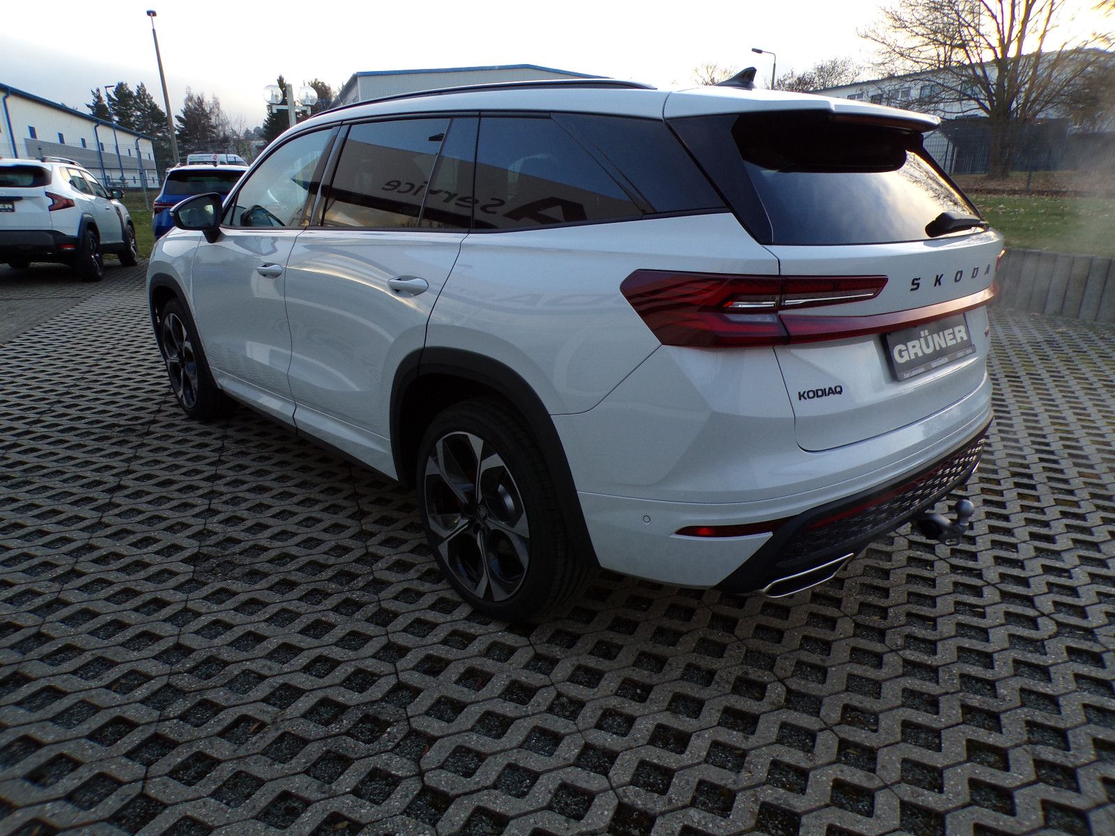 Skoda Kodiaq 2.0TSI 195kW 4x4 RS,SHZ,MATRIX,AHK,5JGar