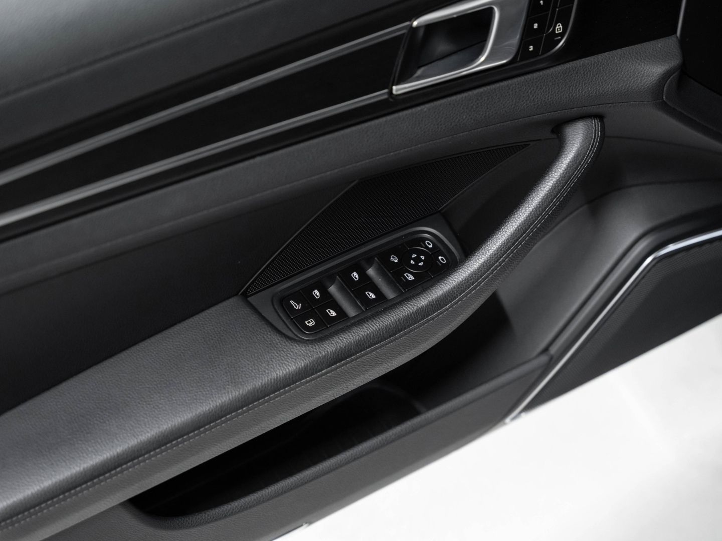 Porsche Panamera 4 E-Hybrid Platinum Edition HeadUp