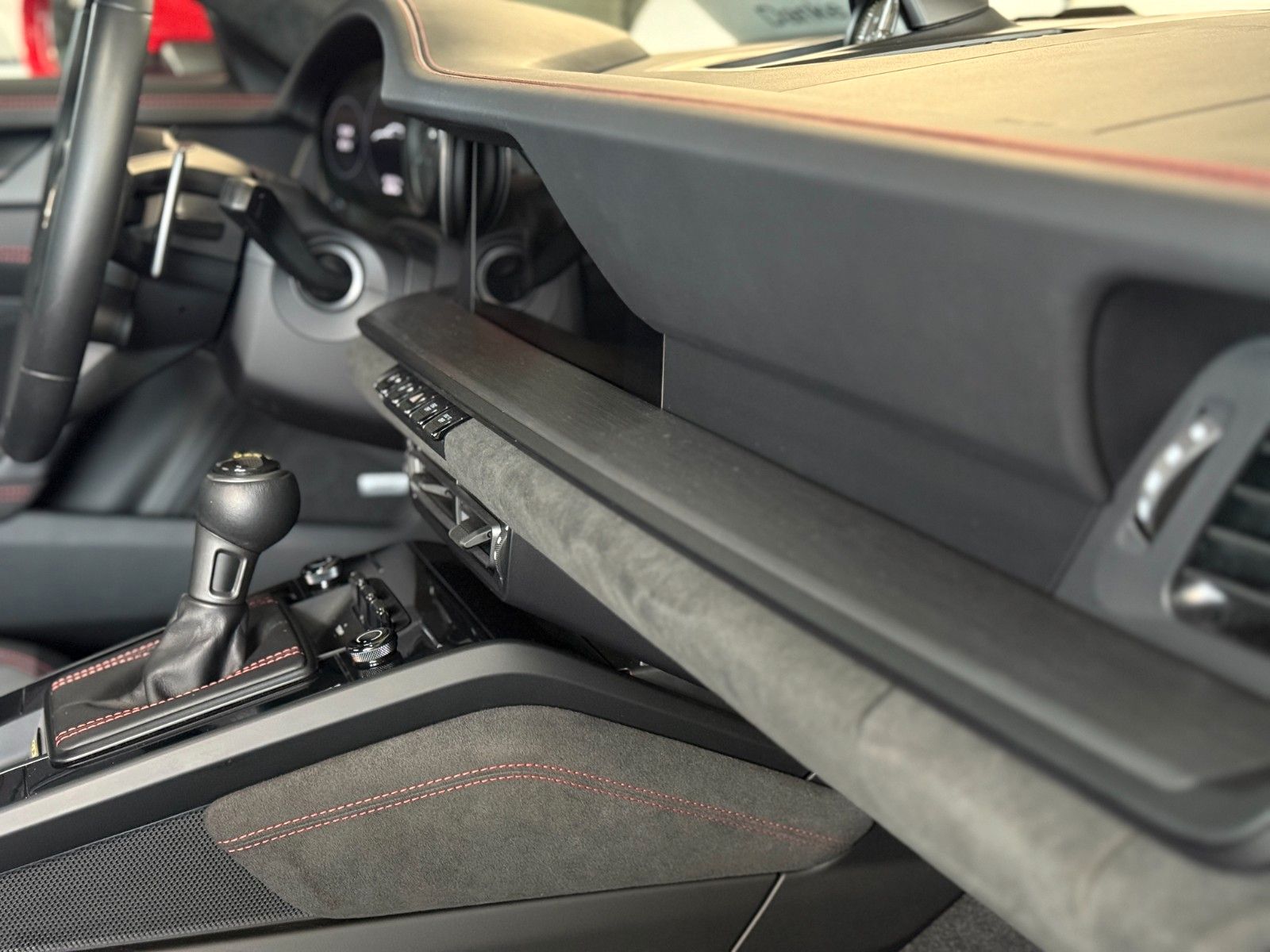 Porsche 911 GT3 - Samsaru's Car Outlet