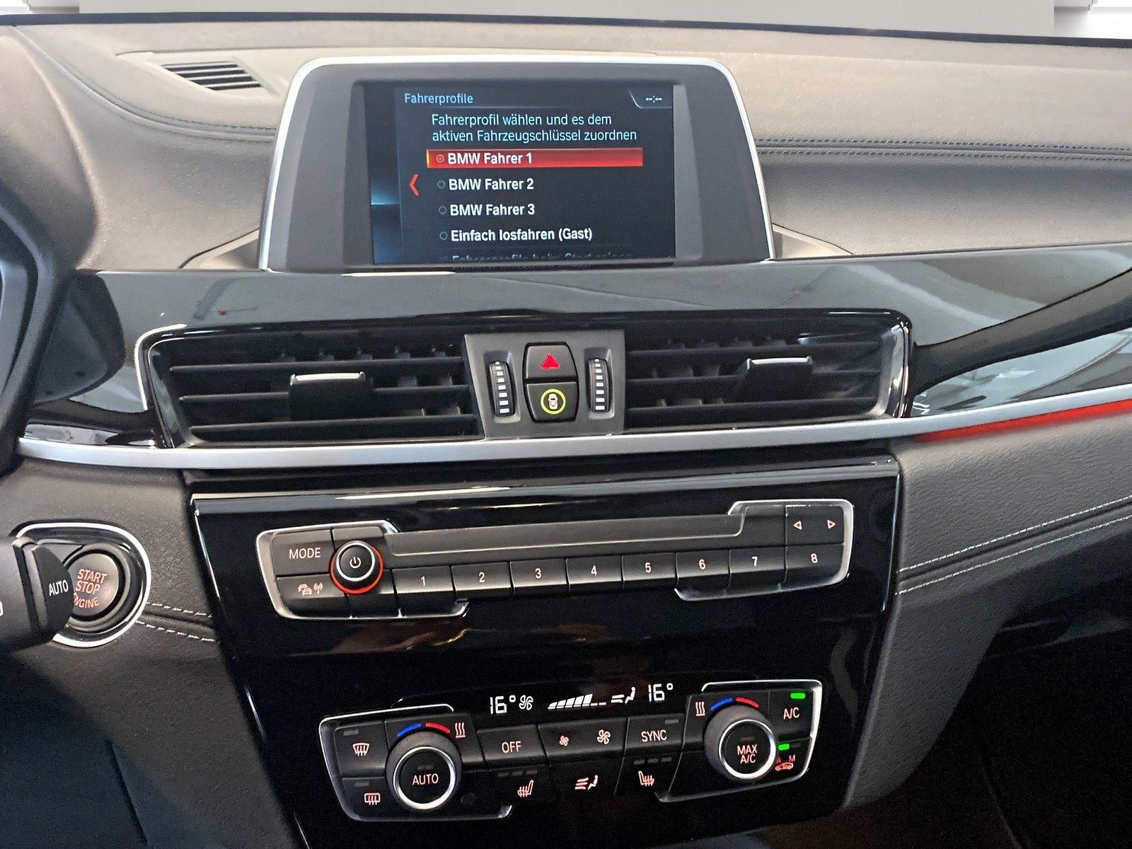 BMW X1 xDrive20d Sport Line - Samsaru's Car Outlet