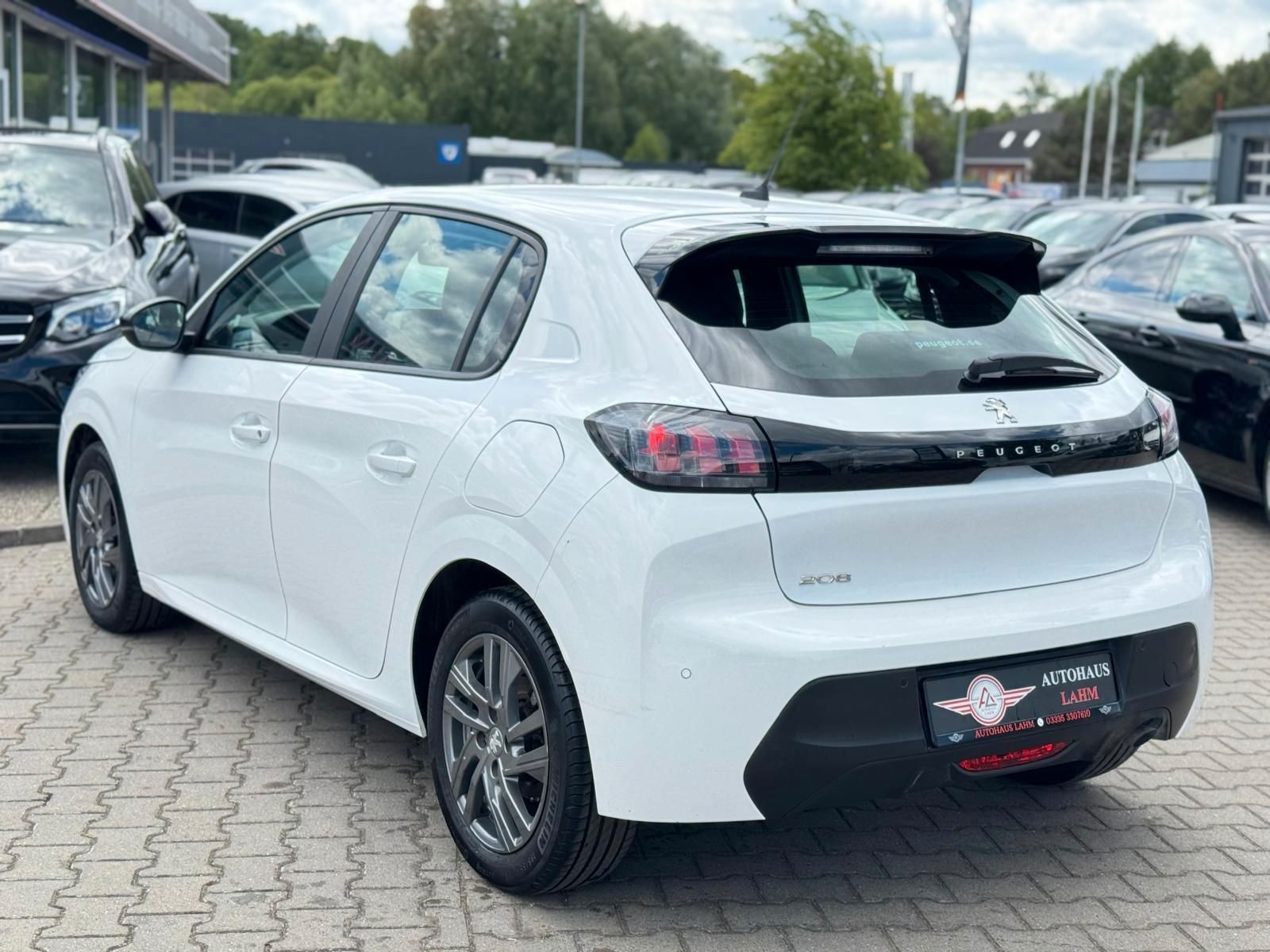 Peugeot 208 Active Pack PURETECH - Samsaru's Car Outlet