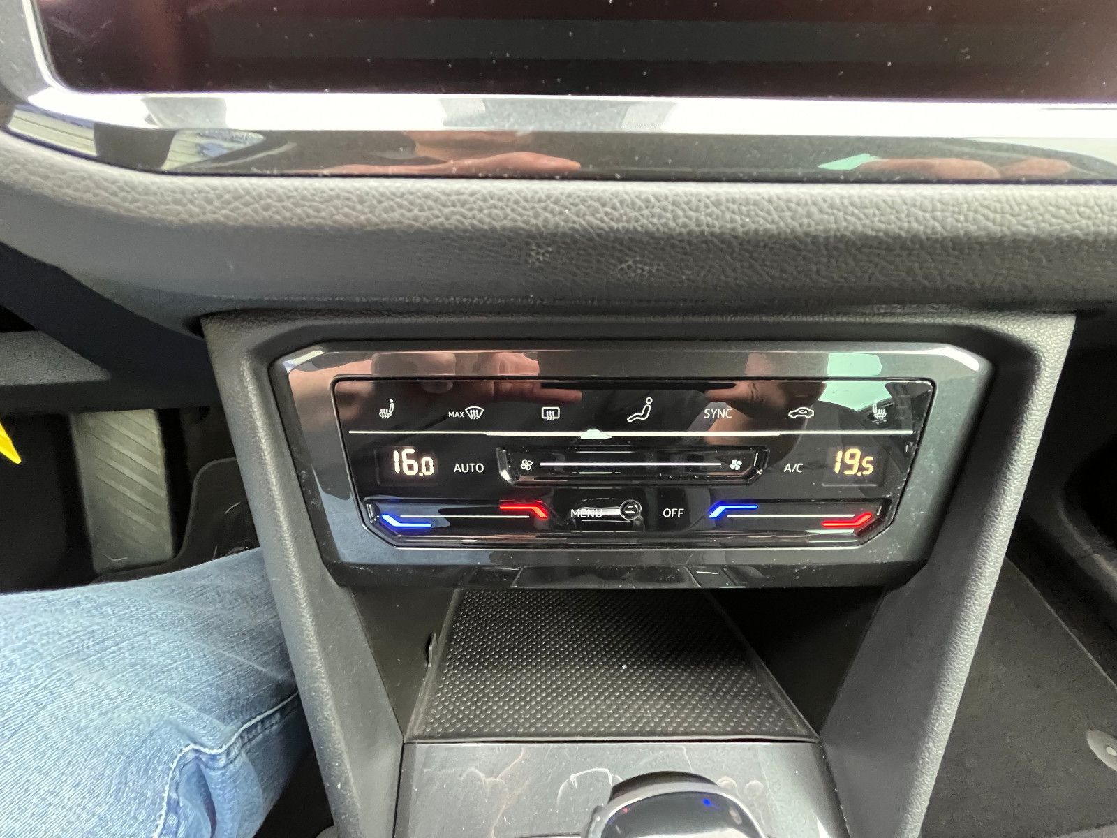 Volkswagen Tiguan Life - Samsaru's Car Outlet