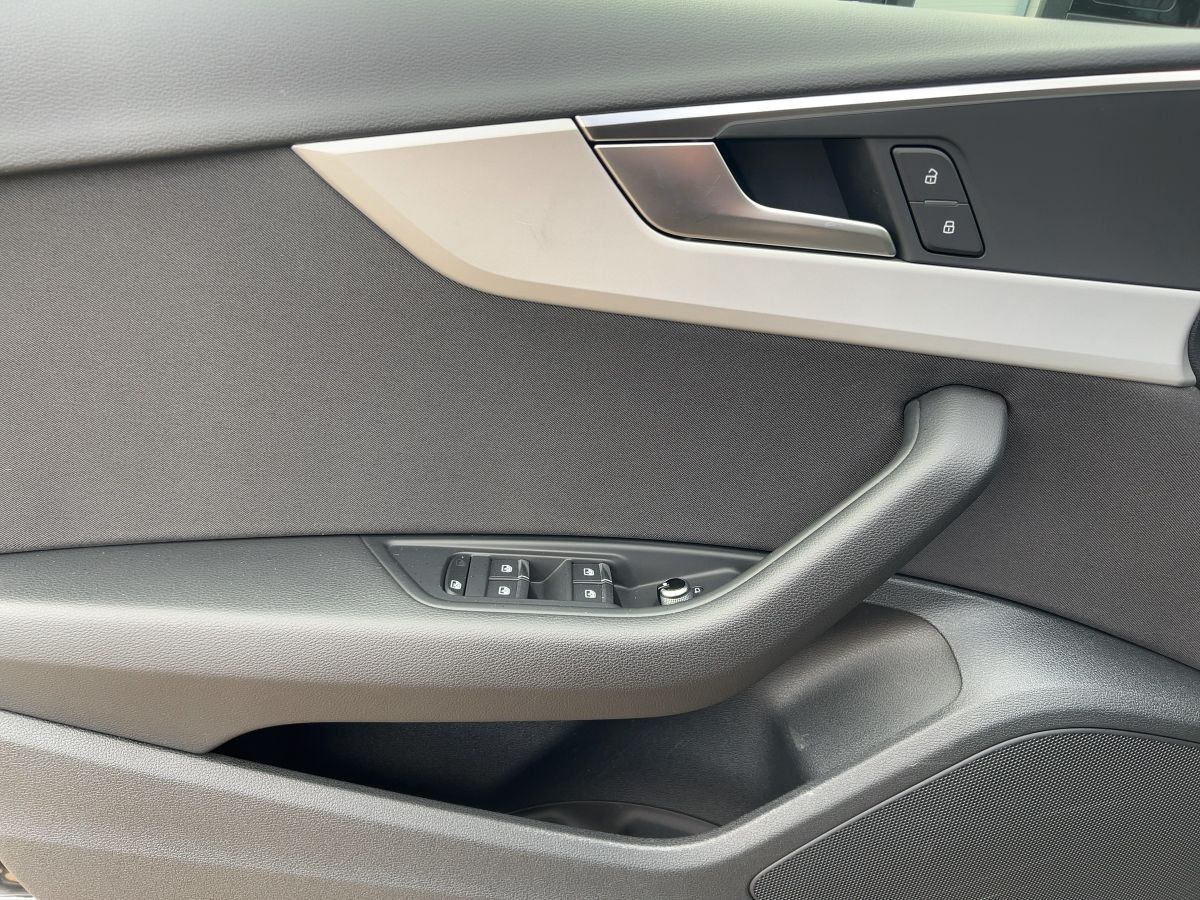 Audi A4 Avant 40 TDI advanced S tronic - Samsaru's Car Outlet