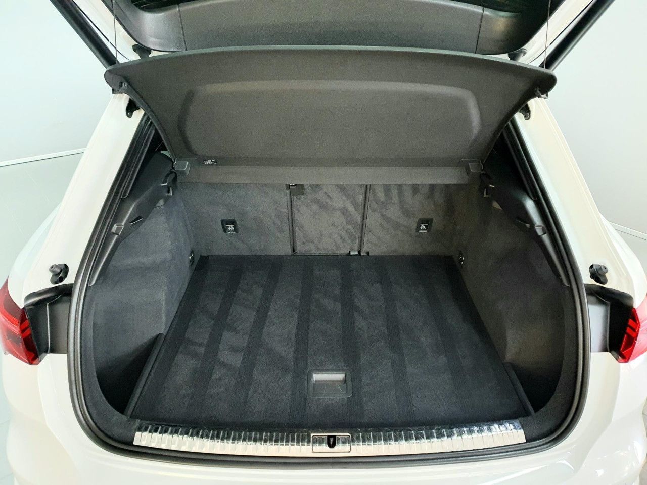 Audi Q3 40 TDI quattro S tronic S line - Samsaru's Car Outlet