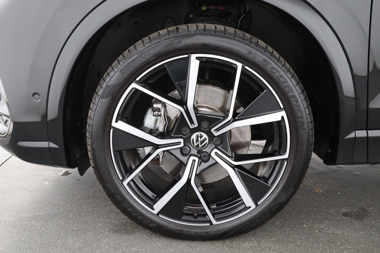 Volkswagen Tiguan 2.0 TDI DSG 4MOTION R-Line BLACK STYLE