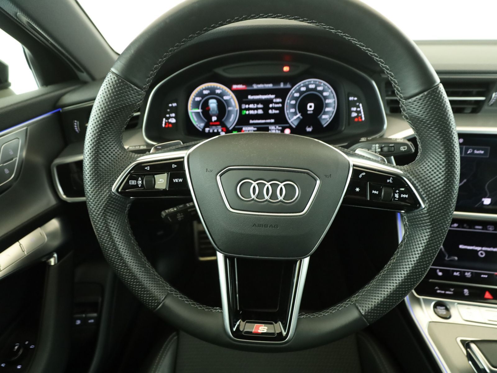 Audi A6 Avant 55 TFSIe quattro Sport - Samsaru's Car Outlet
