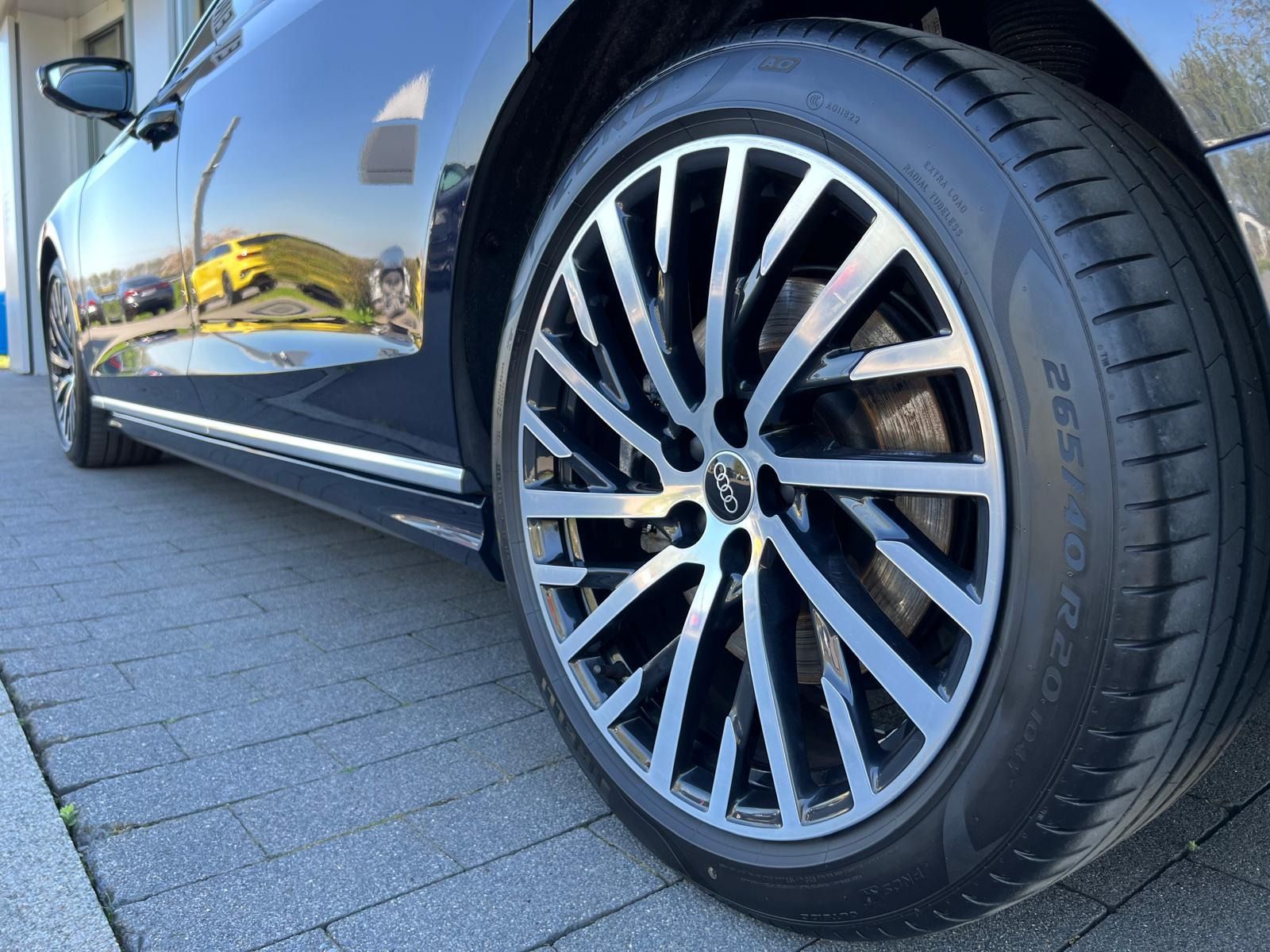 Audi A8 60 TFSI - Samsaru's Car Outlet