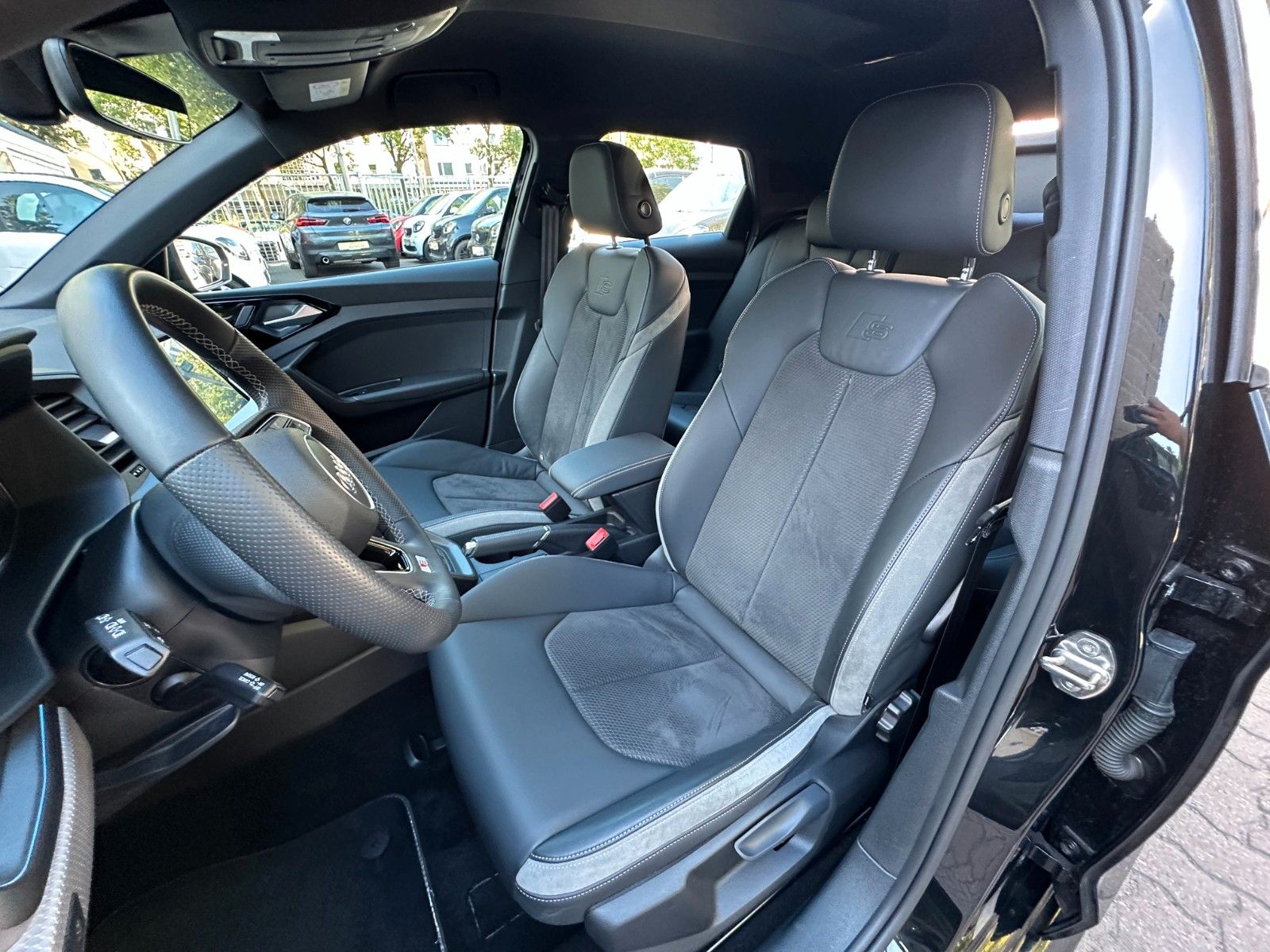 Audi A1 30 TFSI S line*LEDER*NAVI*SHZ*LED*MMI*APS+