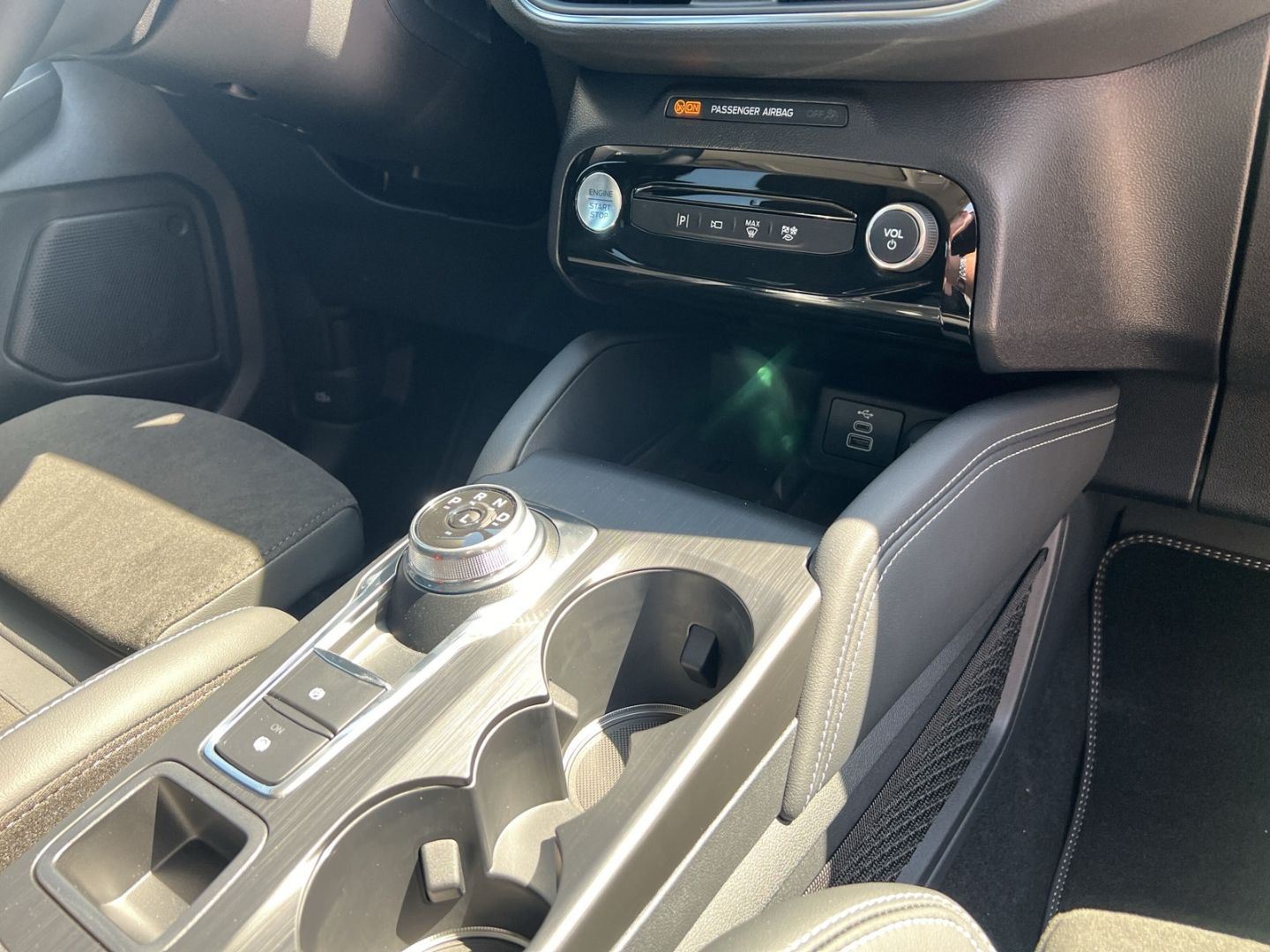 Ford Kuga Active X PHEV - Samsaru's Car Outlet