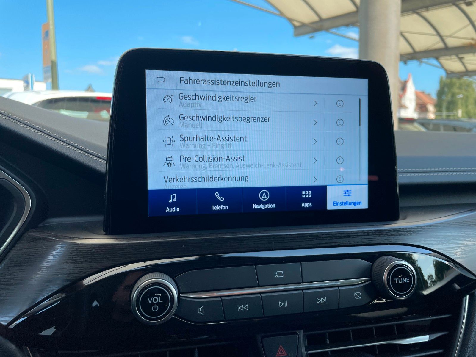 Ford Kuga FHEV Vignale - Samsaru's Car Outlet