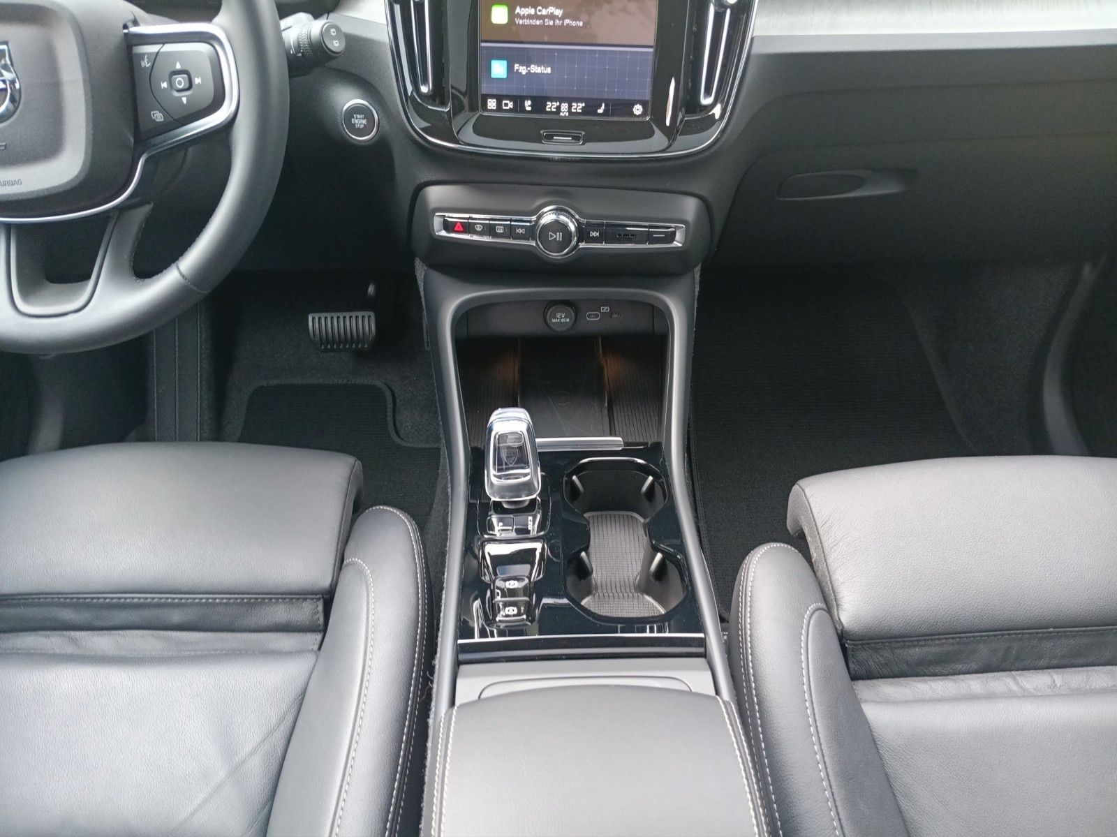 Volvo XC40 B4 Ultra 2WD - Samsaru's Car Outlet