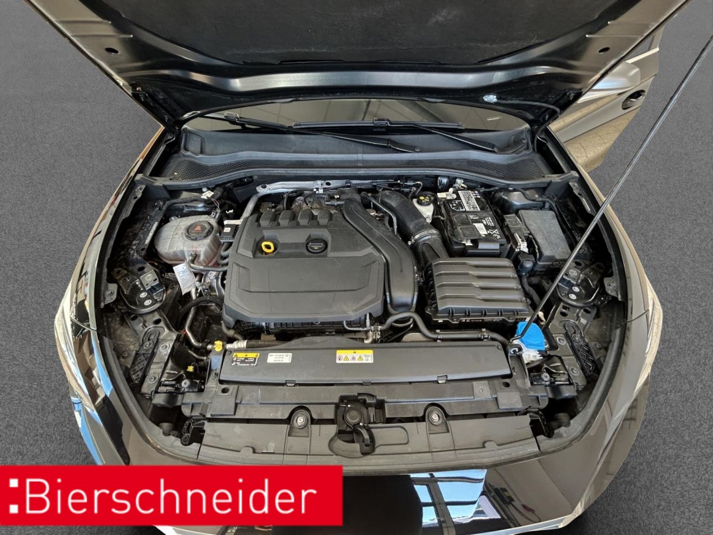 Seat Leon 1.5 eTSI DSG FR AHK CAM SHZ NAVI ACC