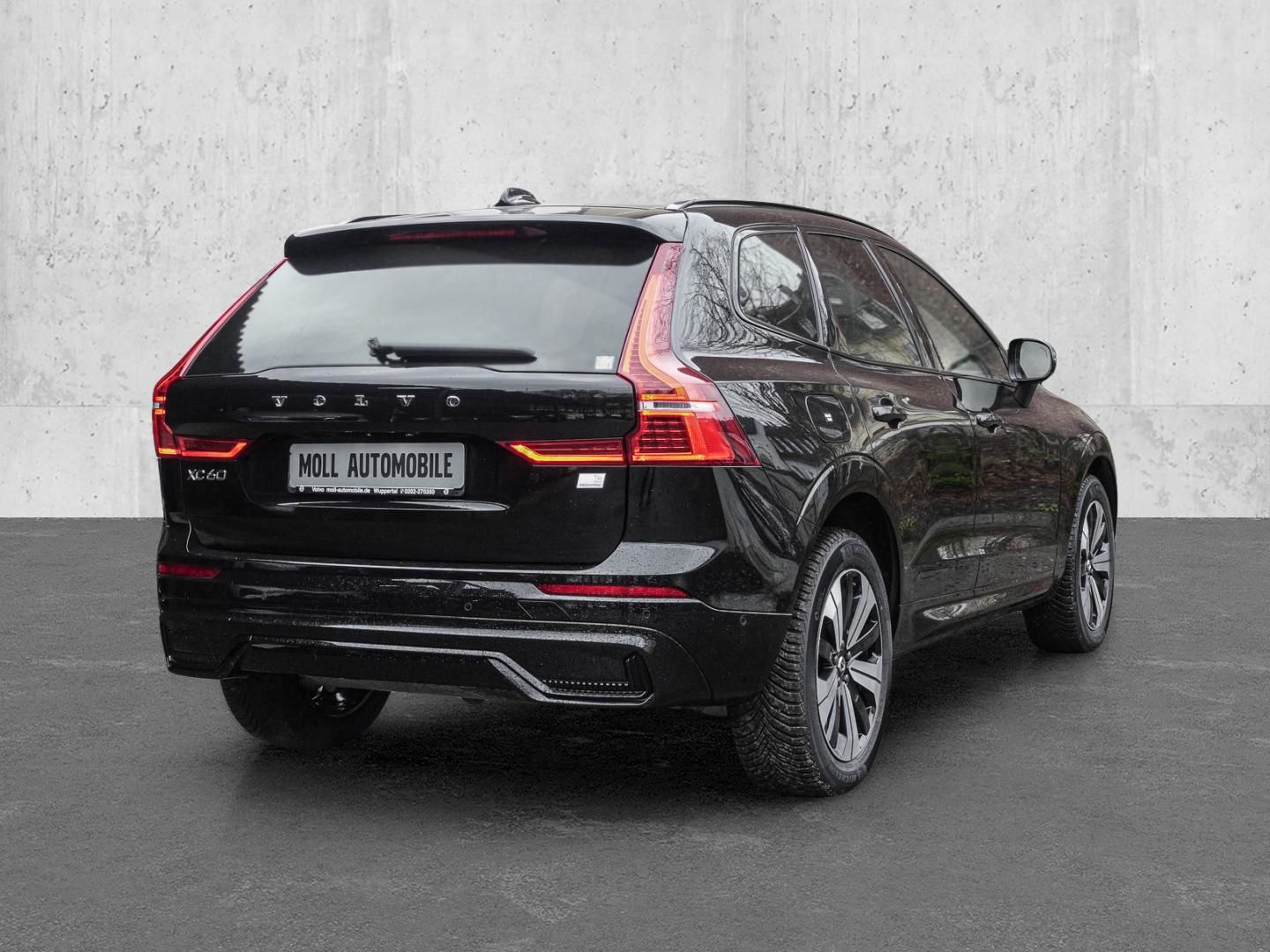 Volvo XC60 Plus Dark Recharge Plug-In Hybrid AWD T6 Tw