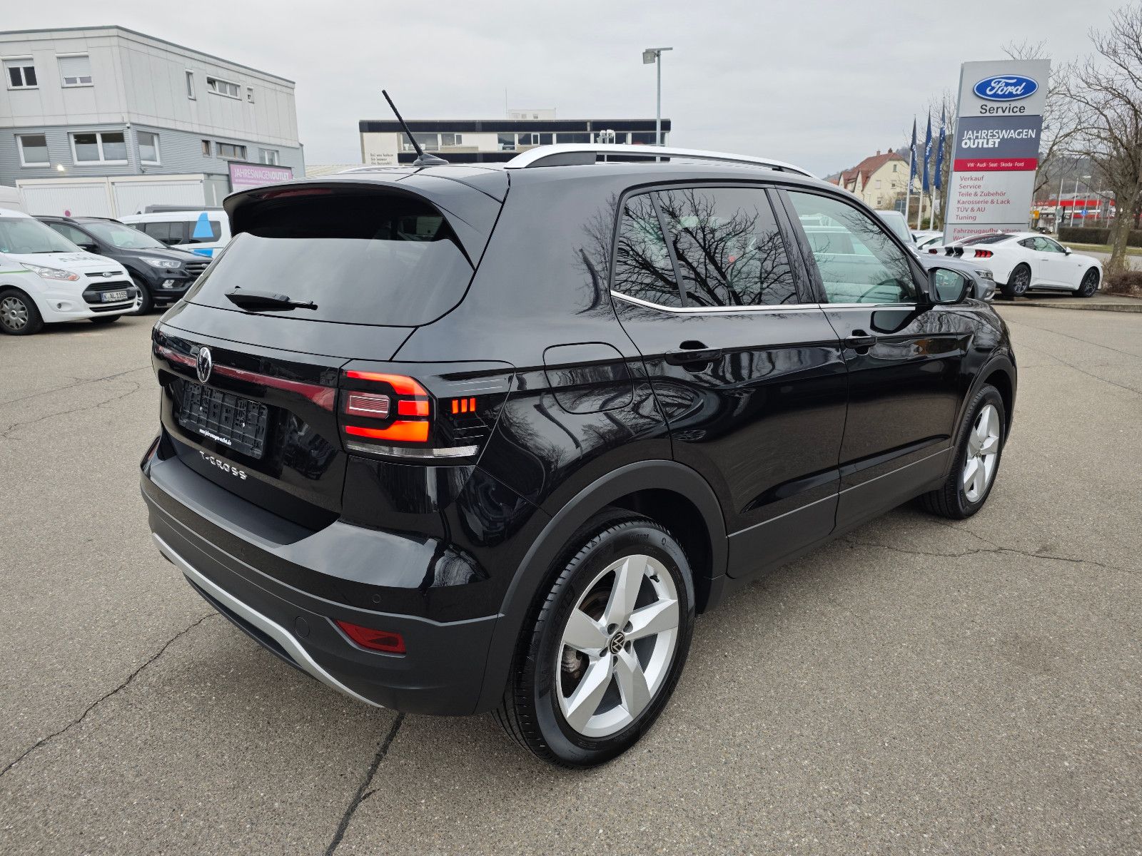 Volkswagen T-Cross Style - Samsaru's Car Outlet