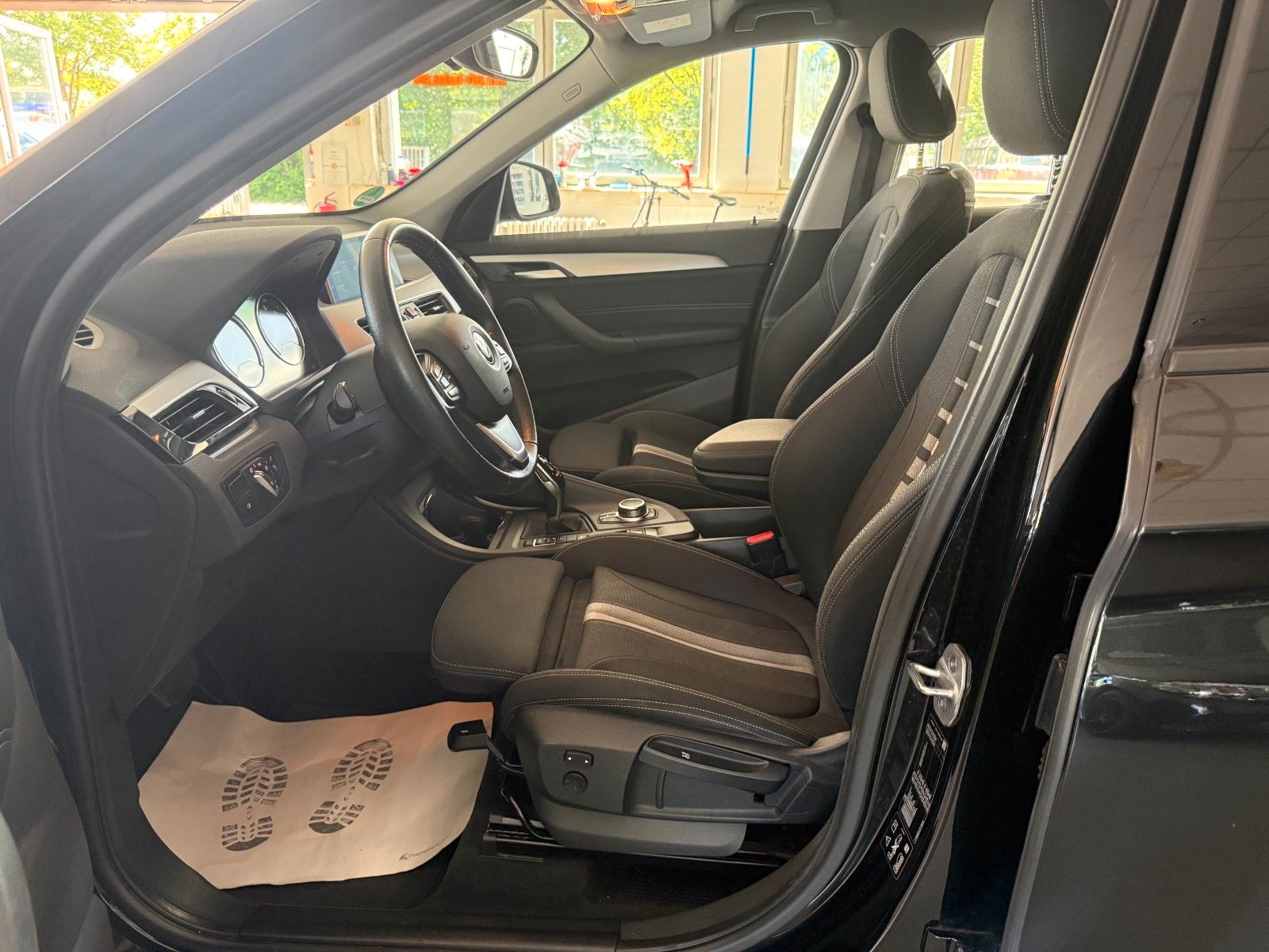 BMW X1 xDrive 18d Advantage - Samsaru's Car Outlet
