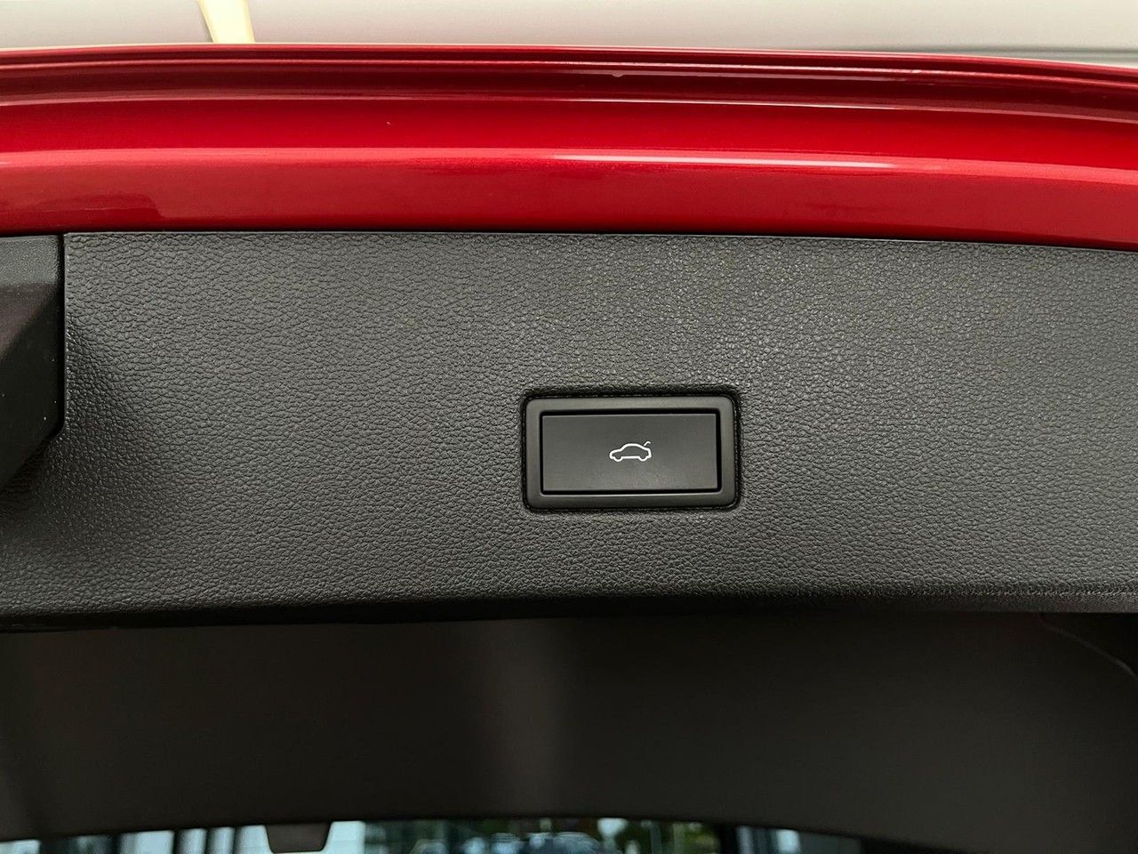 Volkswagen T-Roc 2.0 TSI DSG 4MOTION R Line - Samsaru's Car Outlet