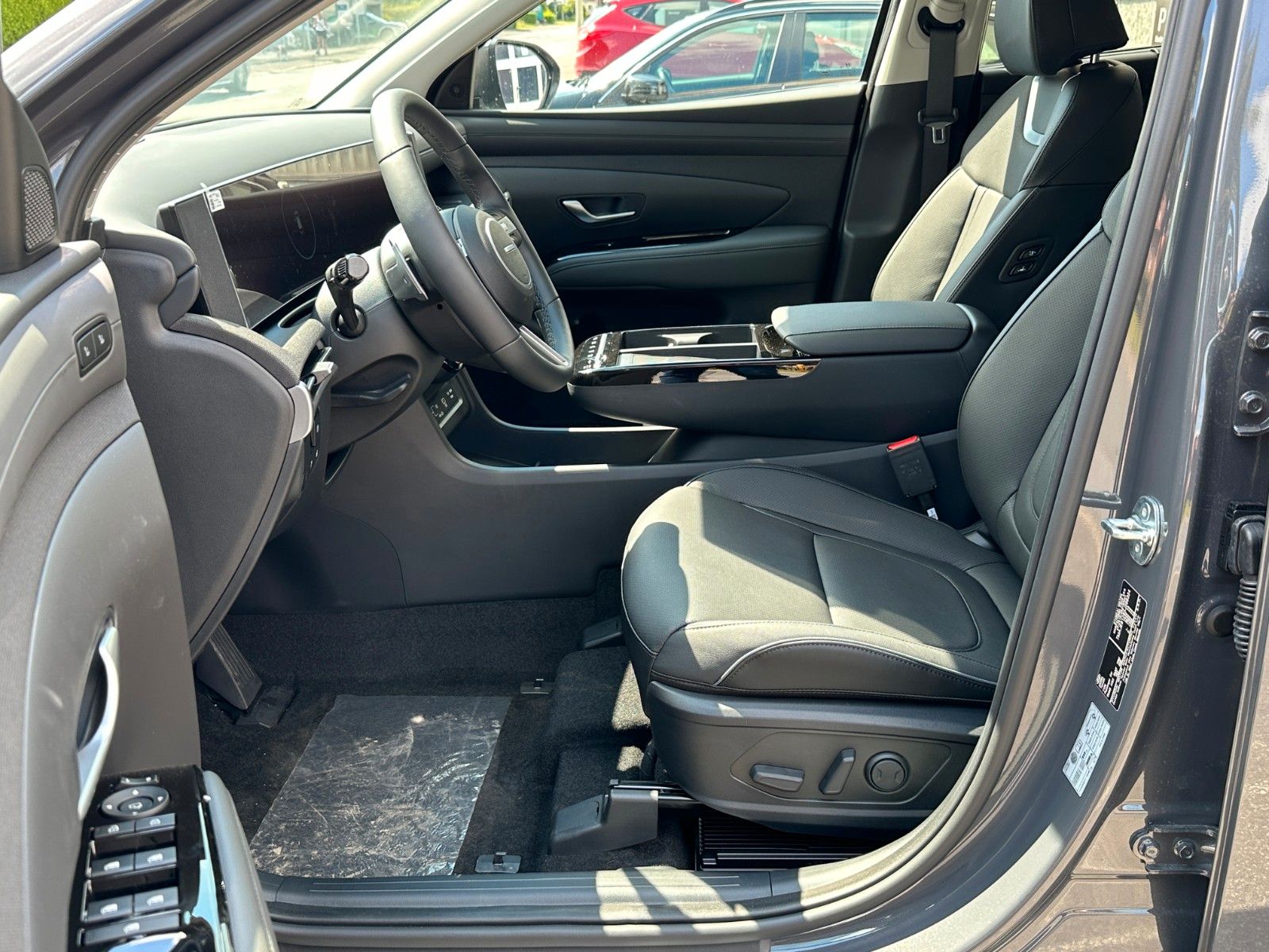 Hyundai Tucson Prime Plug-In Hybrid 4WD - Samsaru's Car Outlet