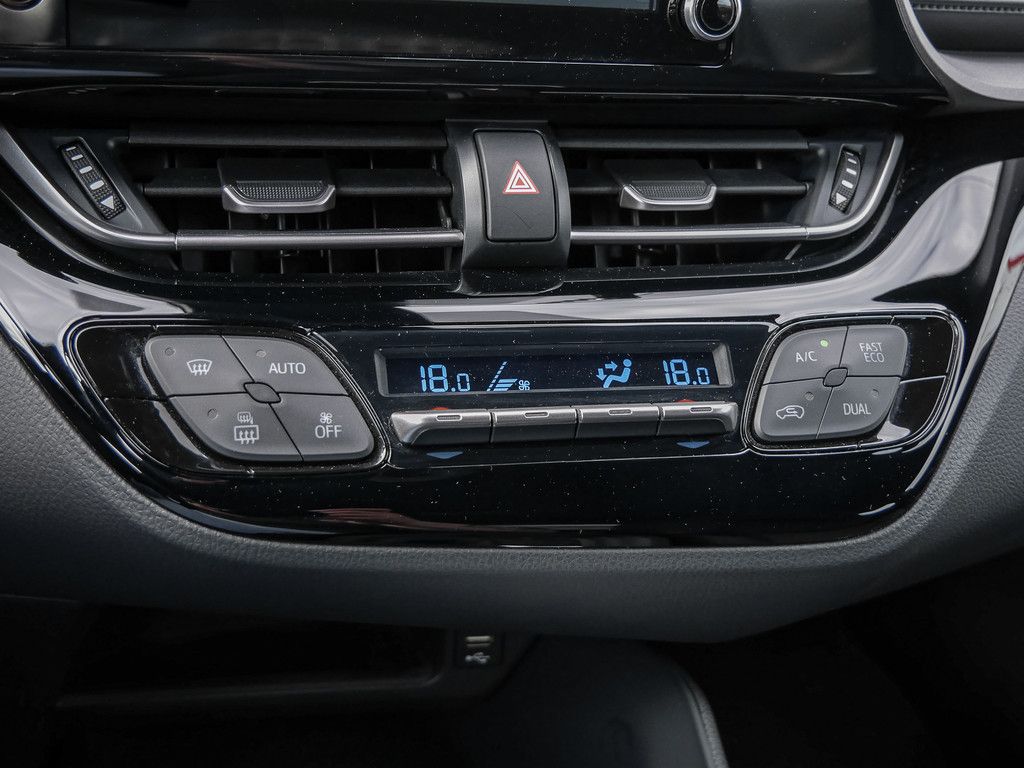 Toyota C-HR HYBRID Flow - Samsaru's Car Outlet