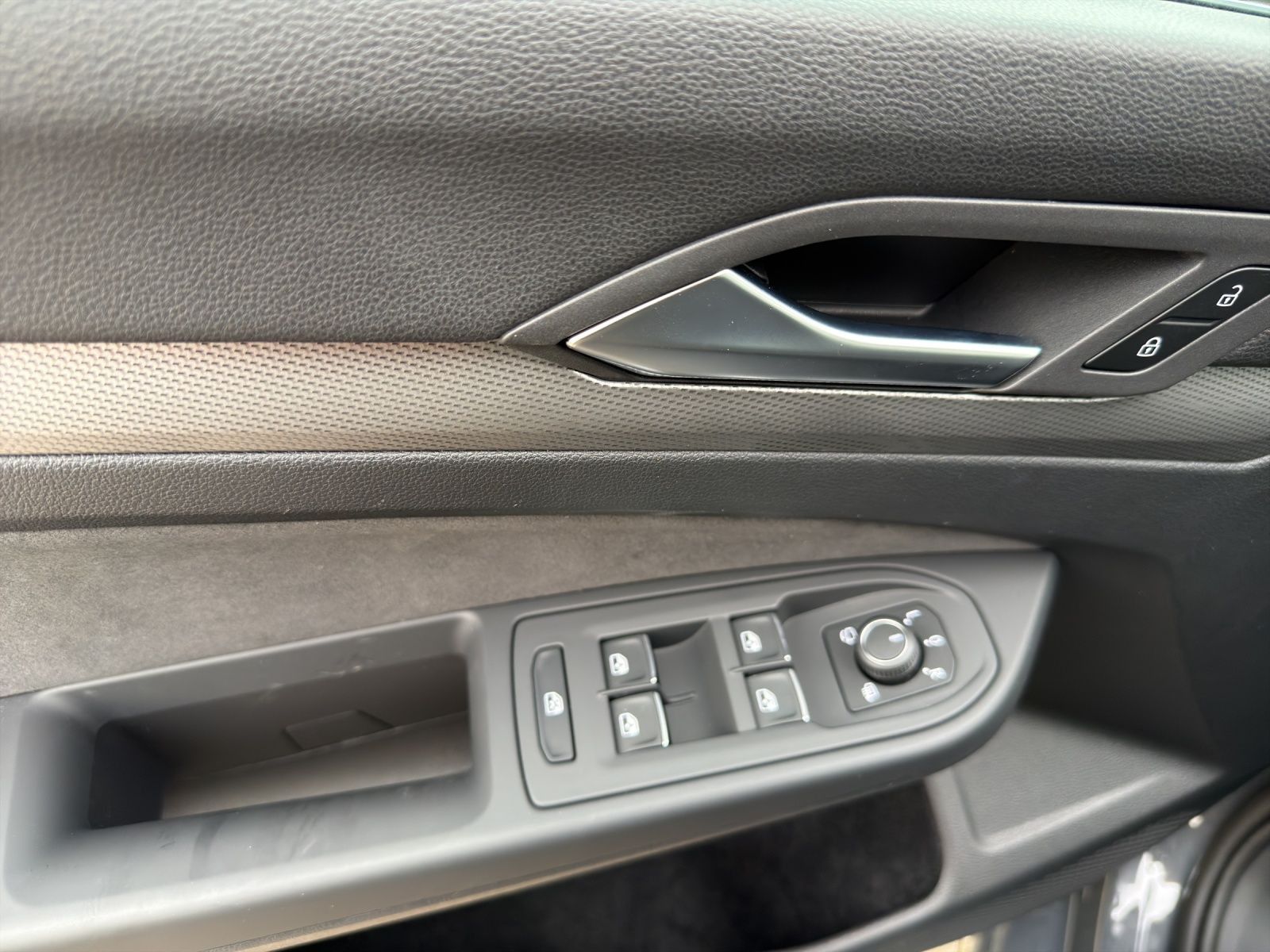 Volkswagen Golf 1.5 eTSI DSG STYLE MATRIX ASSIST AREAVIEW