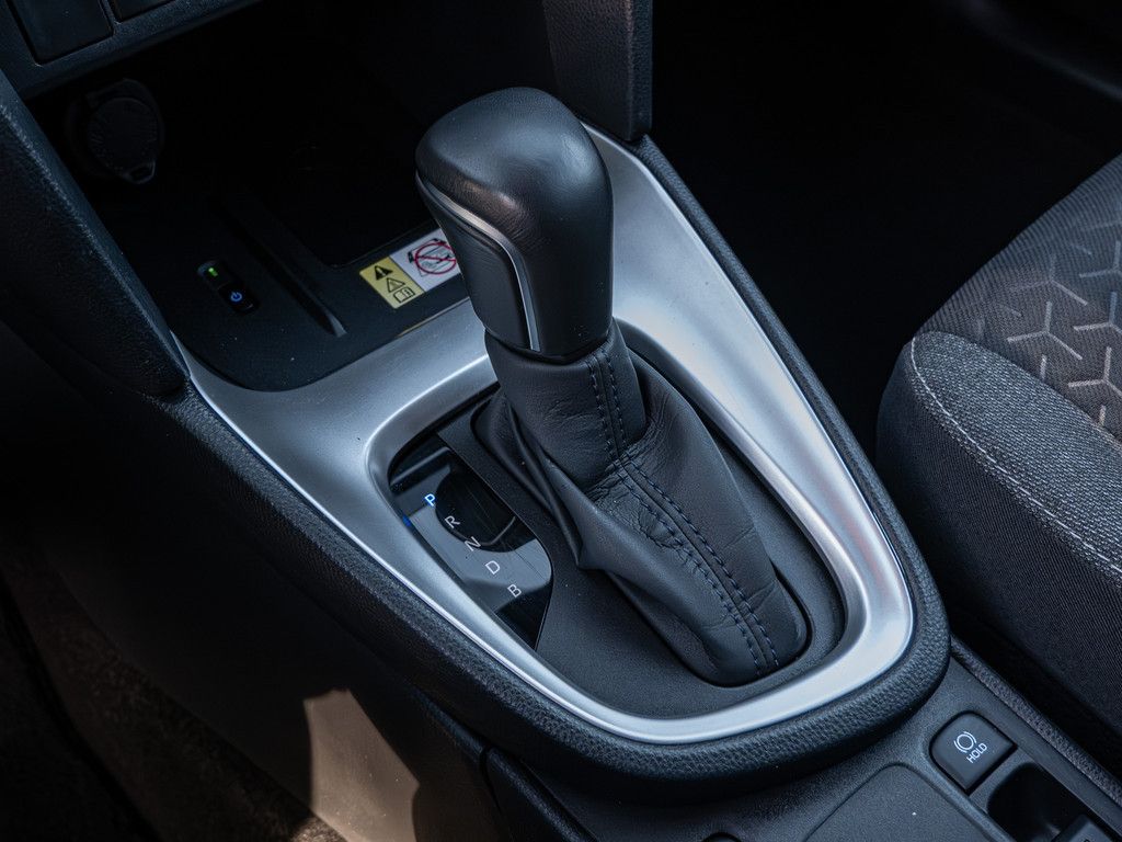 Toyota Yaris Cross Hybrid Team D PDC KAMERA NAVI LED