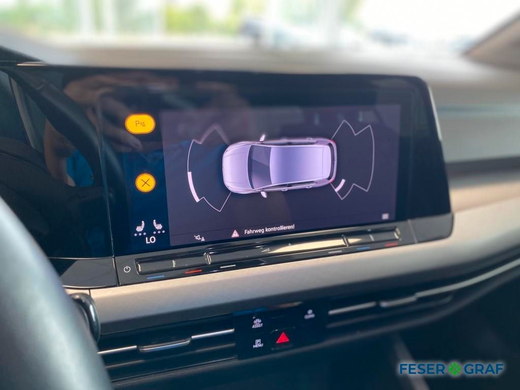 Volkswagen Golf VIII 1.5 TSI Life - Samsaru's Car Outlet