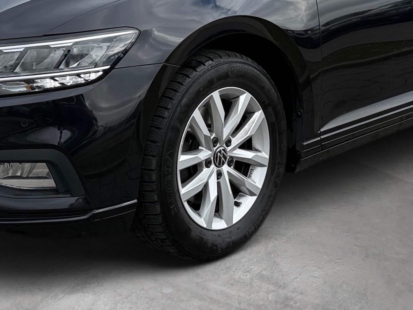 Volkswagen Passat 2.0 TDI DSG - Samsaru's Car Outlet