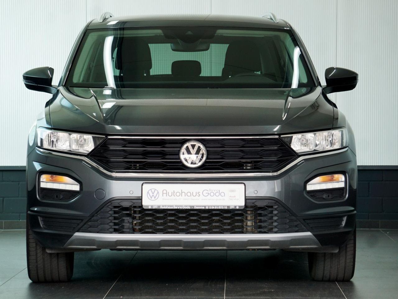 Volkswagen T-Roc Style 1.5 TSI - Samsaru's Car Outlet