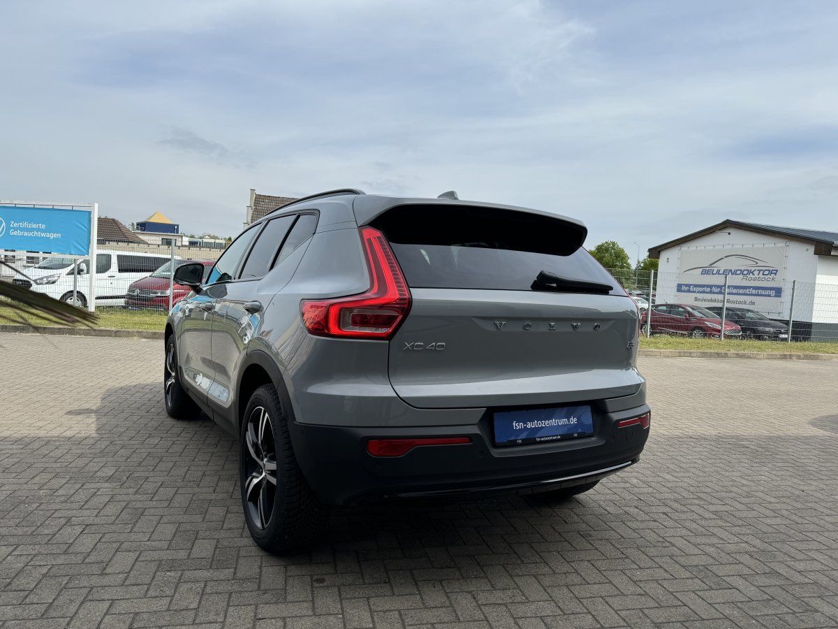 Volvo XC40 B3 Plus Dark 8-fach Aktionspreis