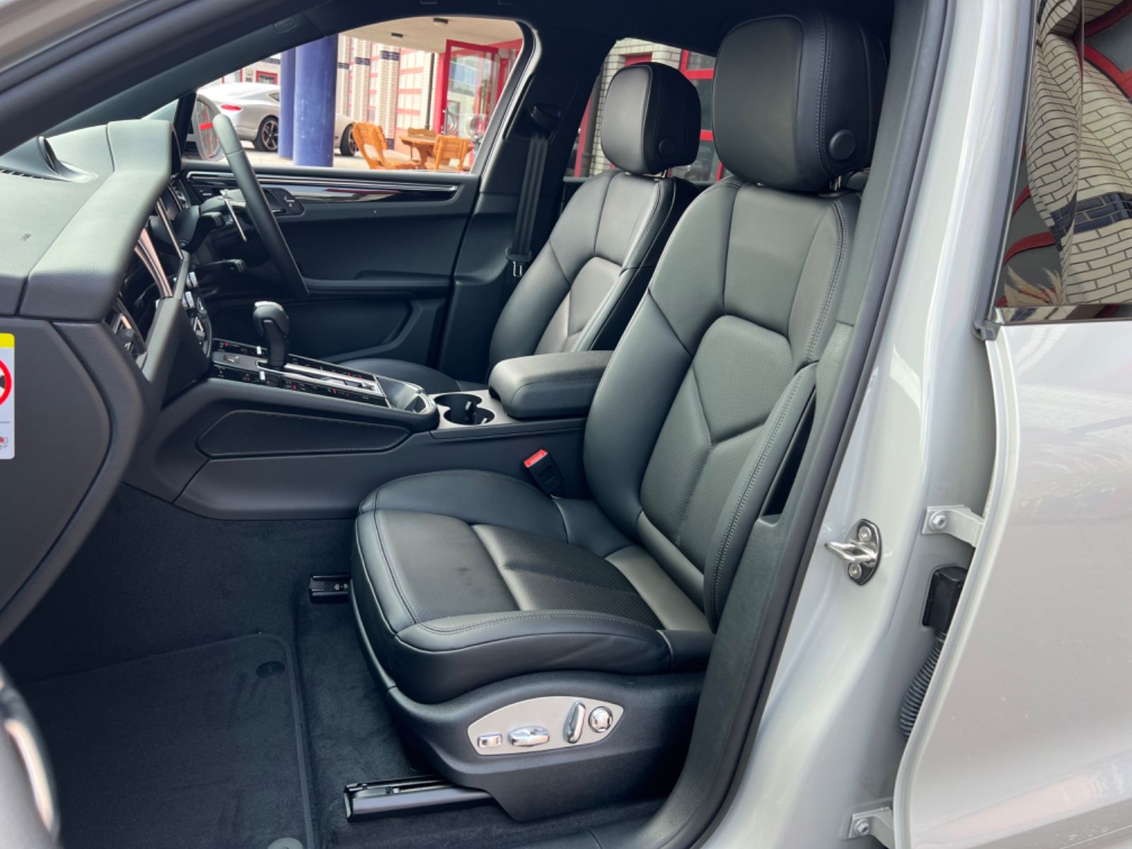 Porsche MACAN S SPORT DESIGN, RHD RECHTSLENKER