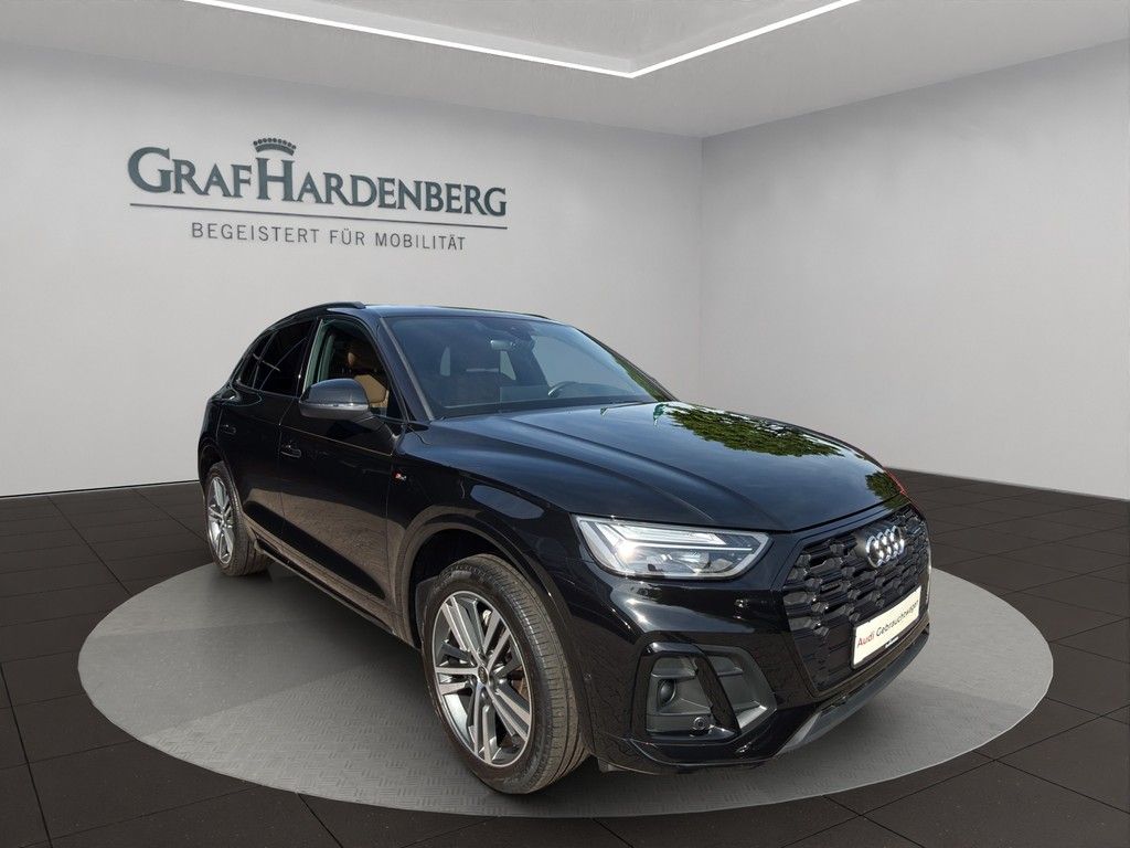Audi Q5 S-Line 55TFSIe Quattro S-Tr. Pano AHK Leder