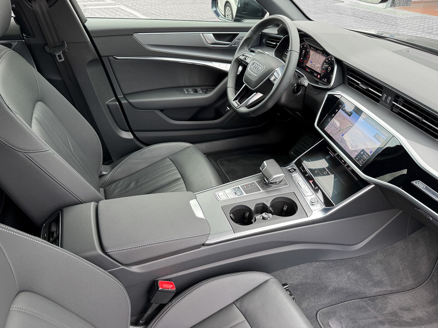 Audi A6 Avant 40 TDI S line - Samsaru's Car Outlet
