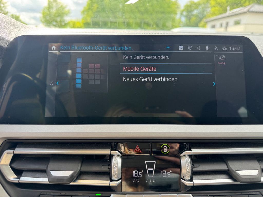 BMW 330e Aut. Advantage - Samsaru's Car Outlet