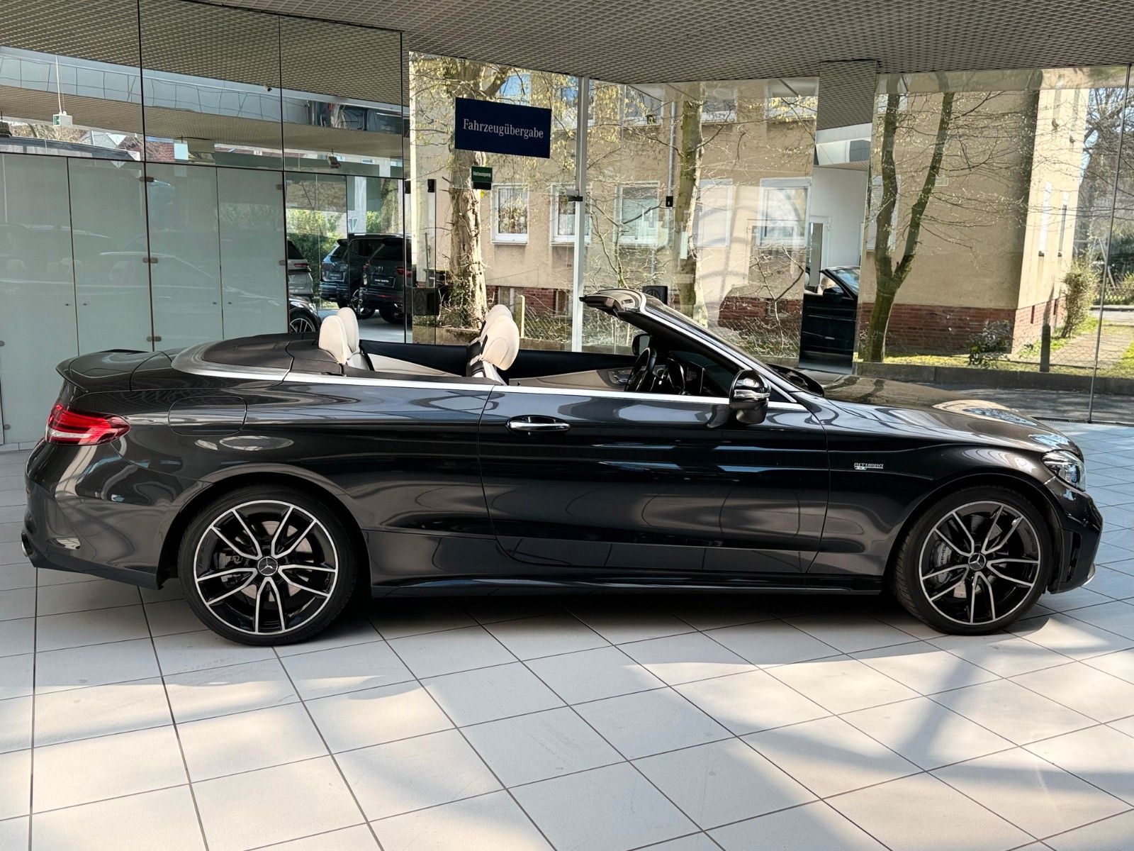 Mercedes-Benz C43 AMG 4M Cabrio - Samsaru's Car Outlet