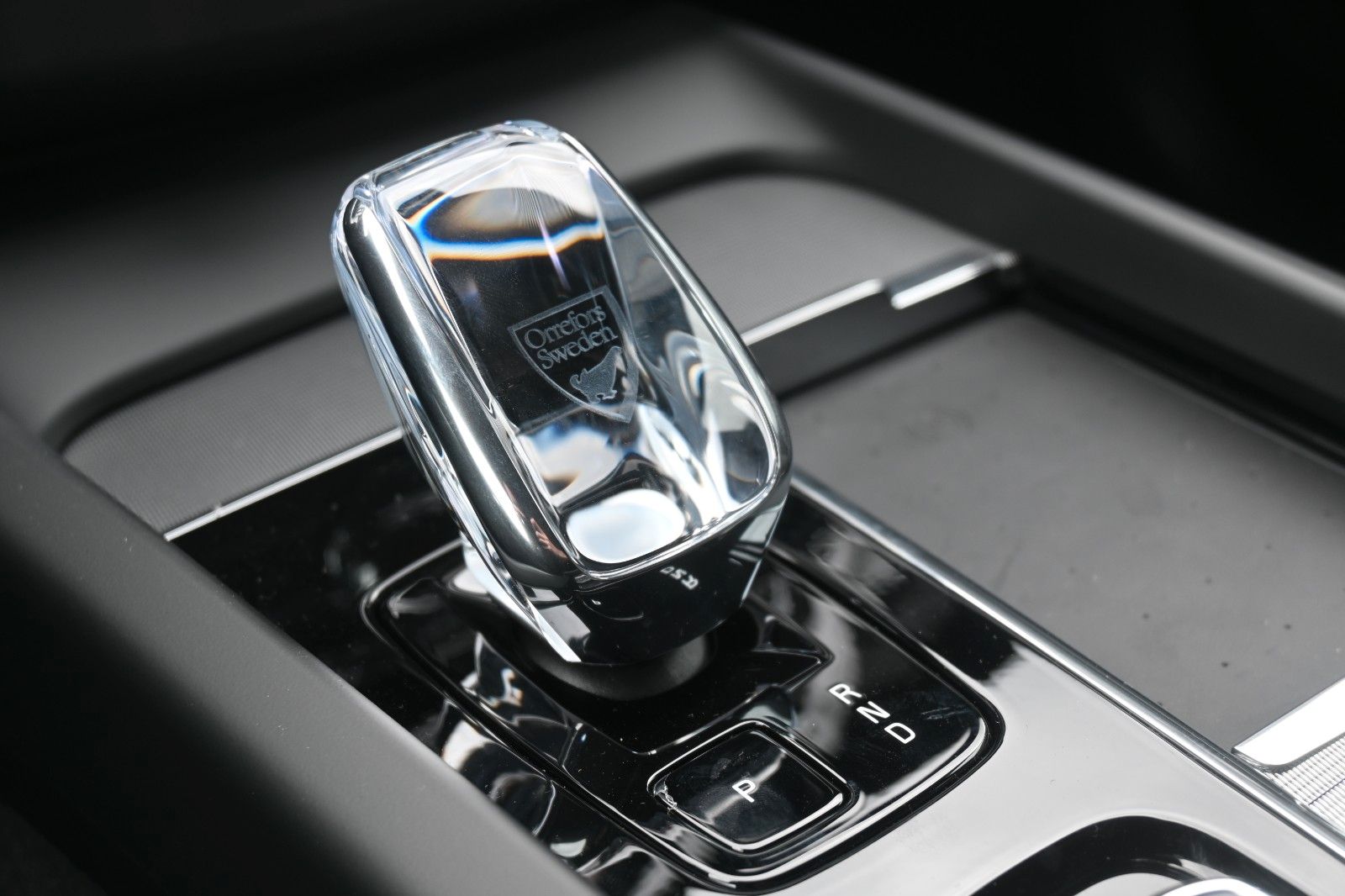 Volvo XC60 B4 D AWD Black *H&K*STDHZG*360°*ACC