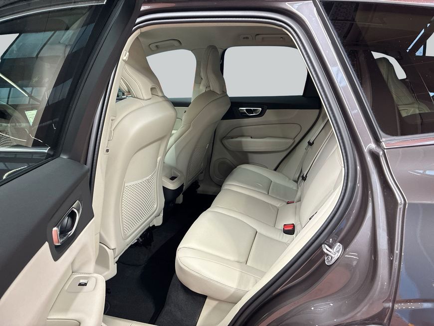 Volvo XC60 B5 B AWD Core
