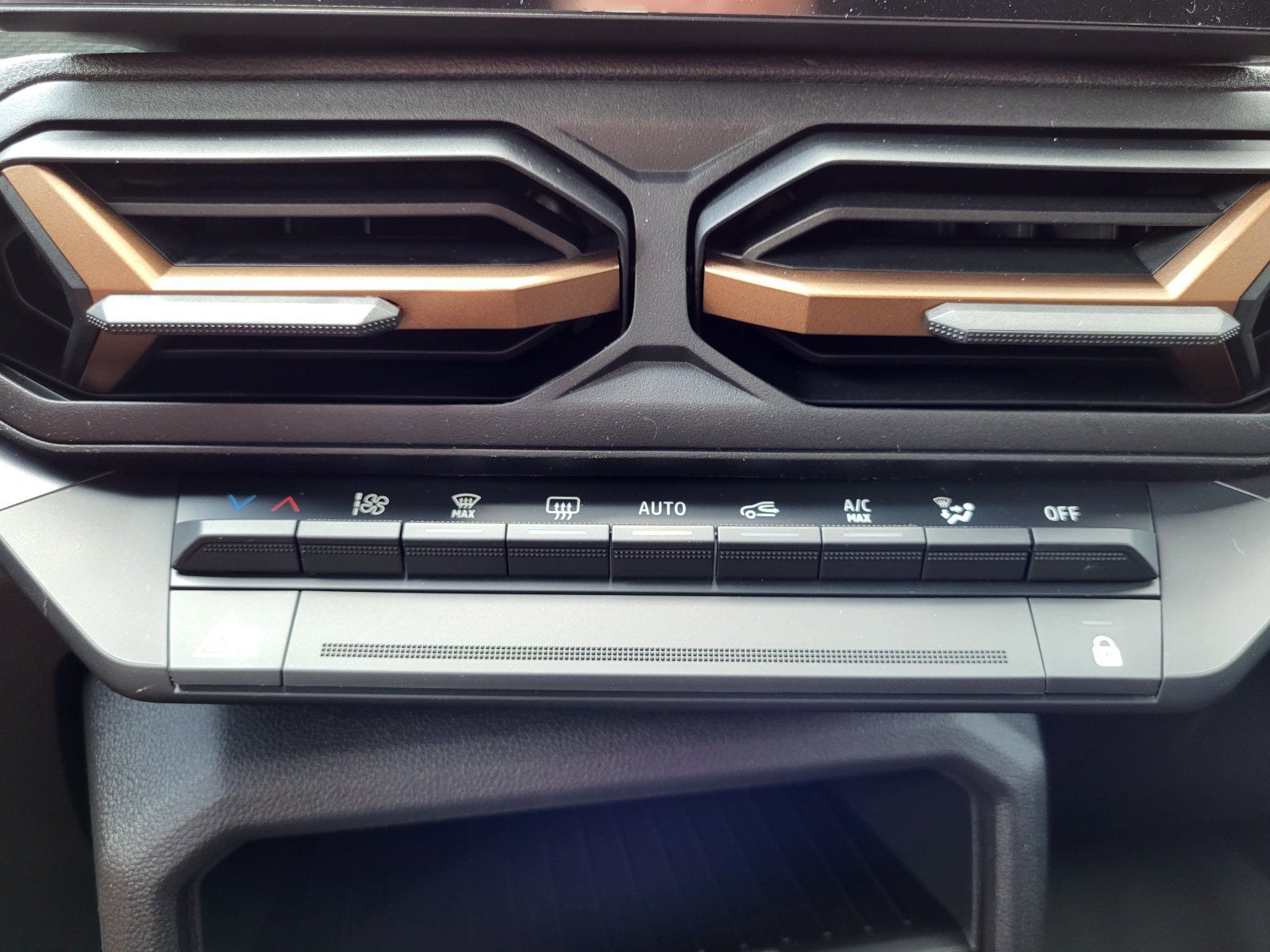 Dacia Duster NEW Hybrid 140 4x2 Extreme - Samsaru's Car Outlet